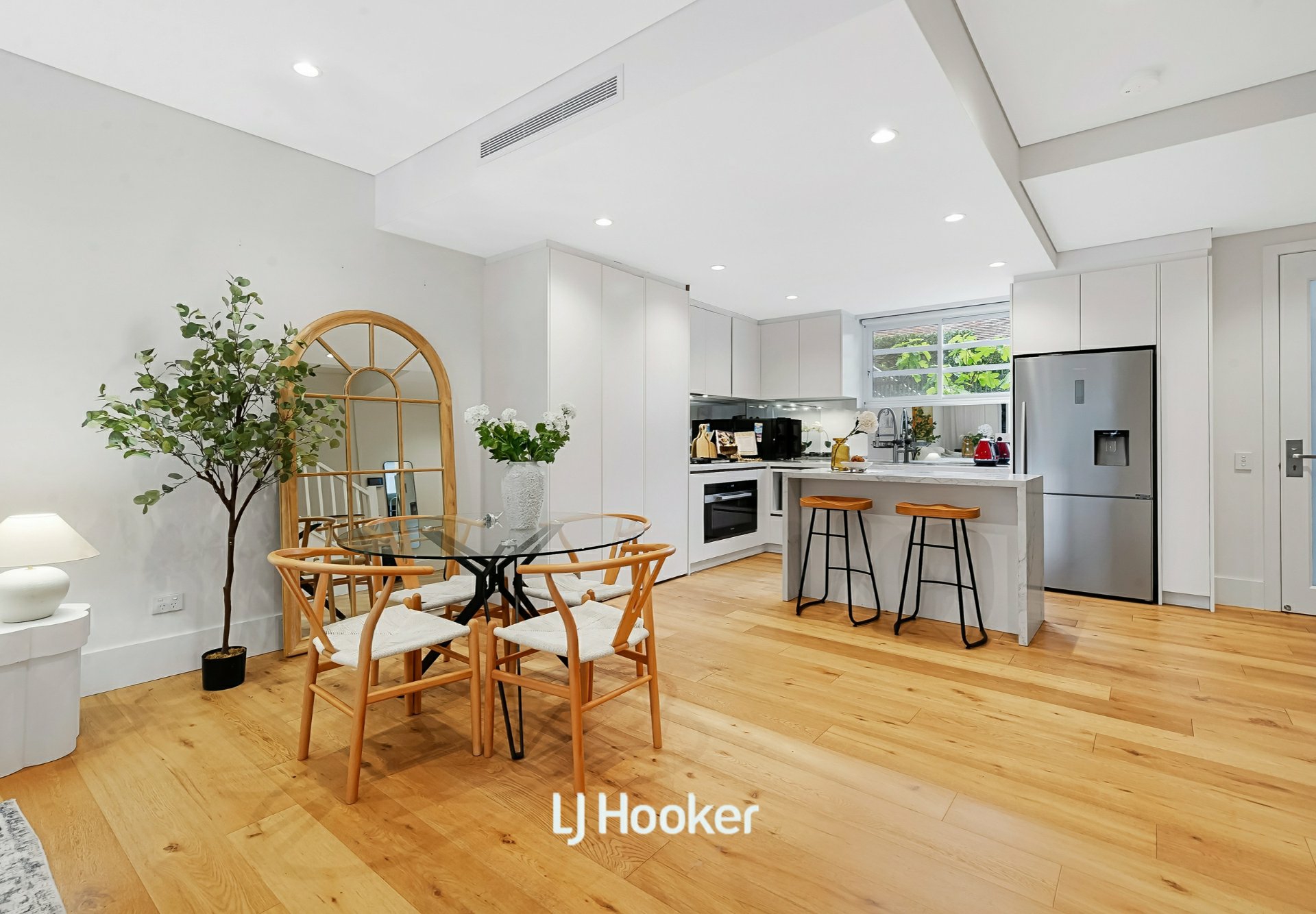 8/7 Avon Road — photo 3 of 12