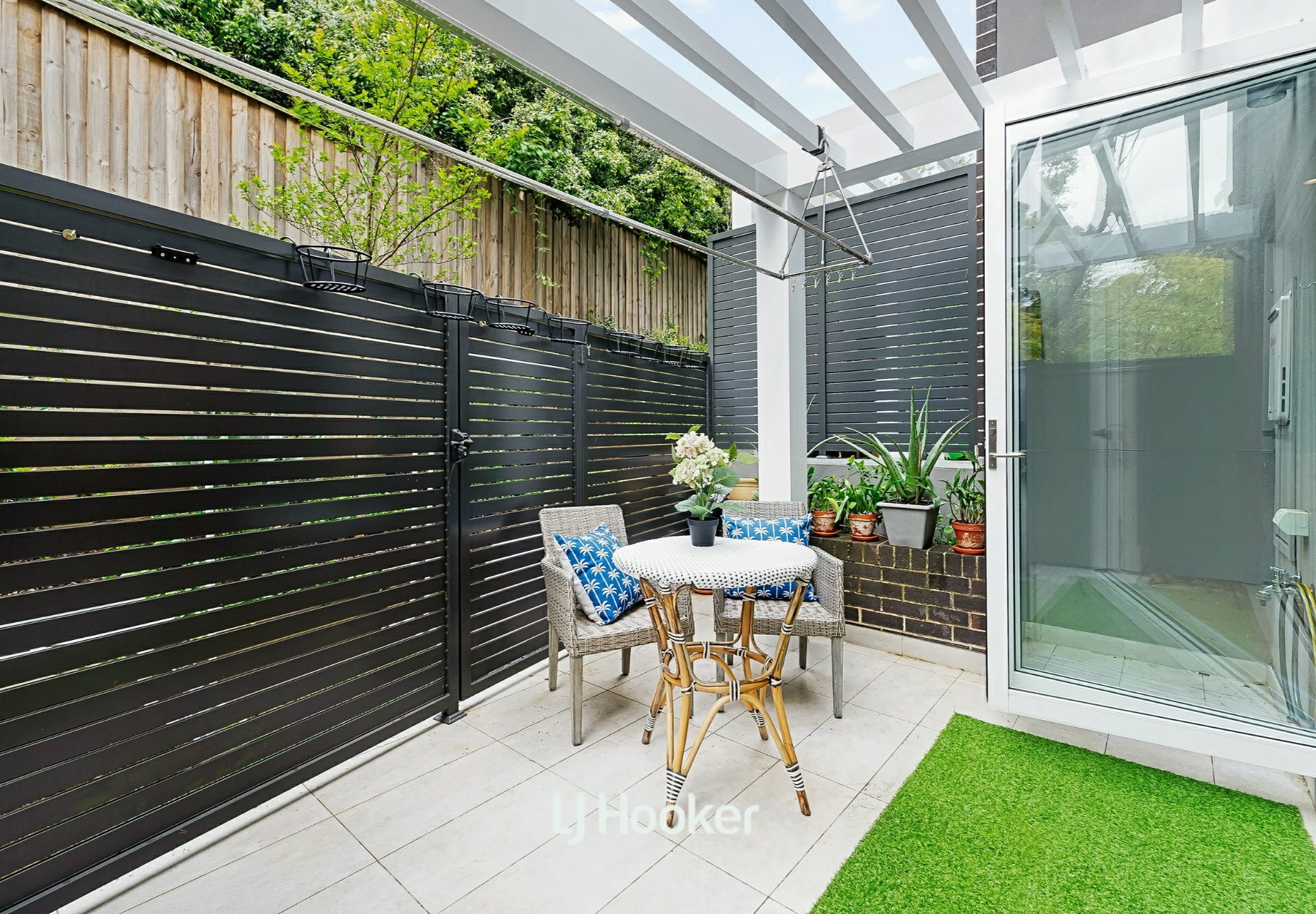 8/7 Avon Road — photo 5 of 12