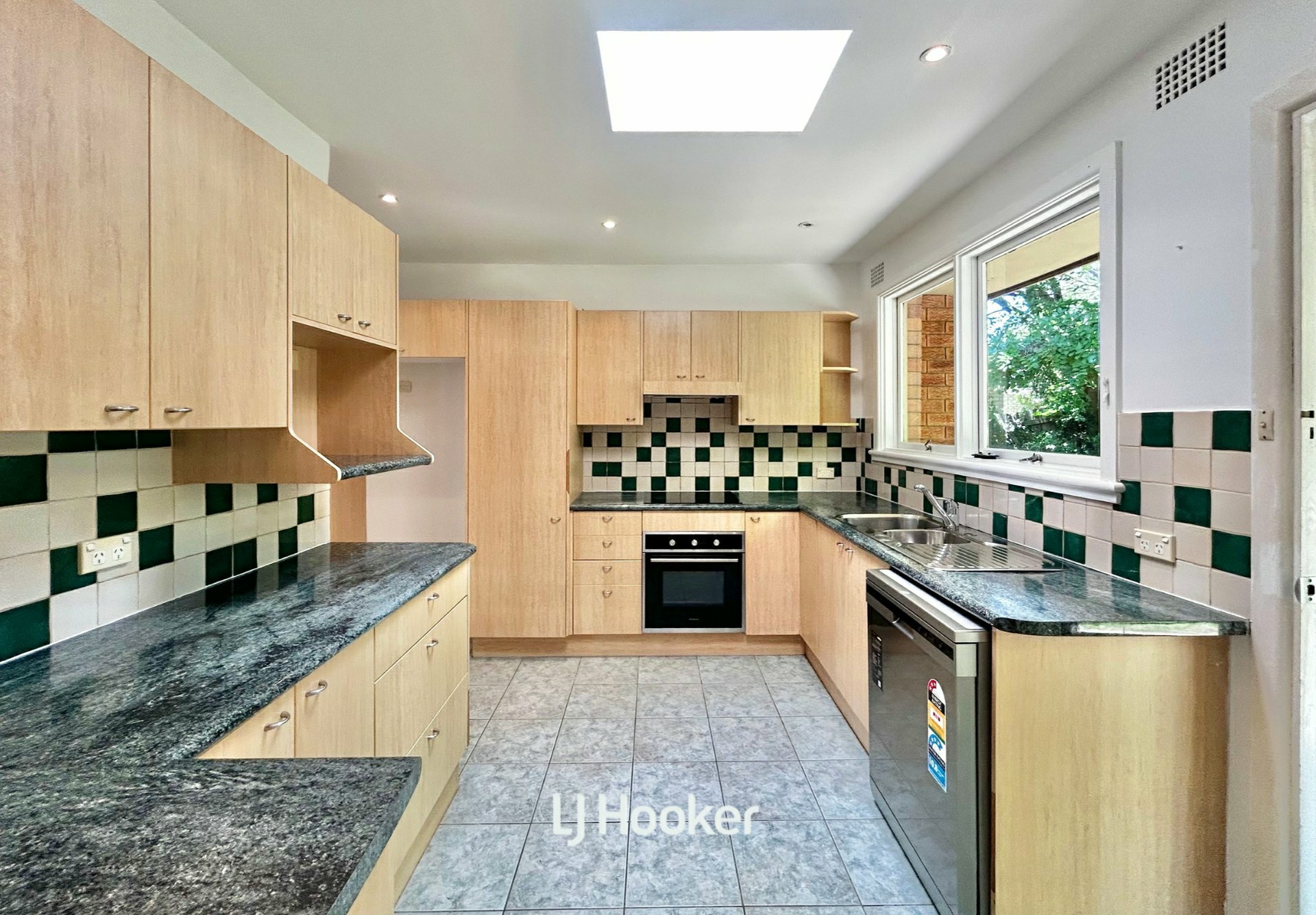 41 Elgin Street — photo 4 of 11