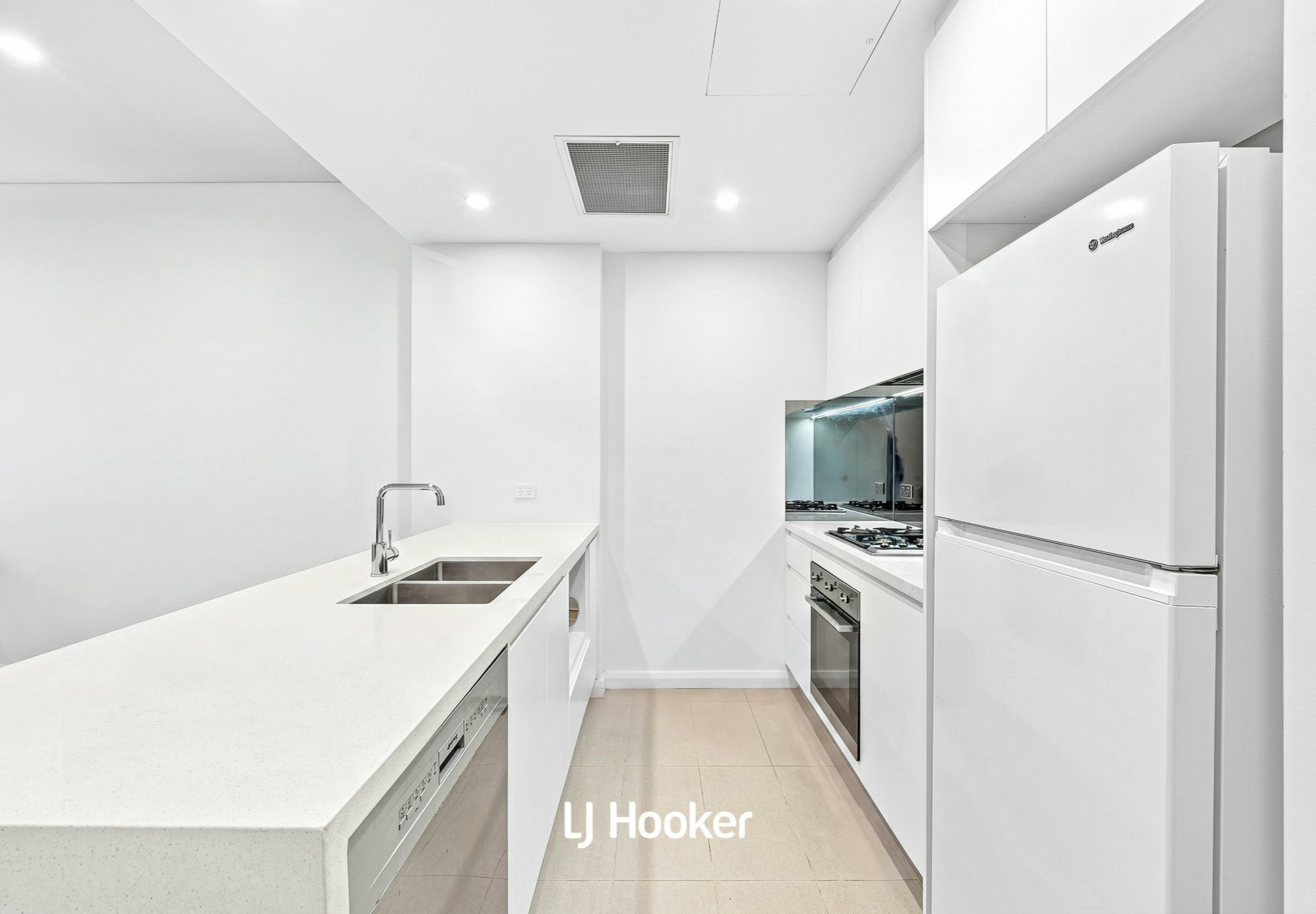 303/71 Ridge Street — photo 4 of 10