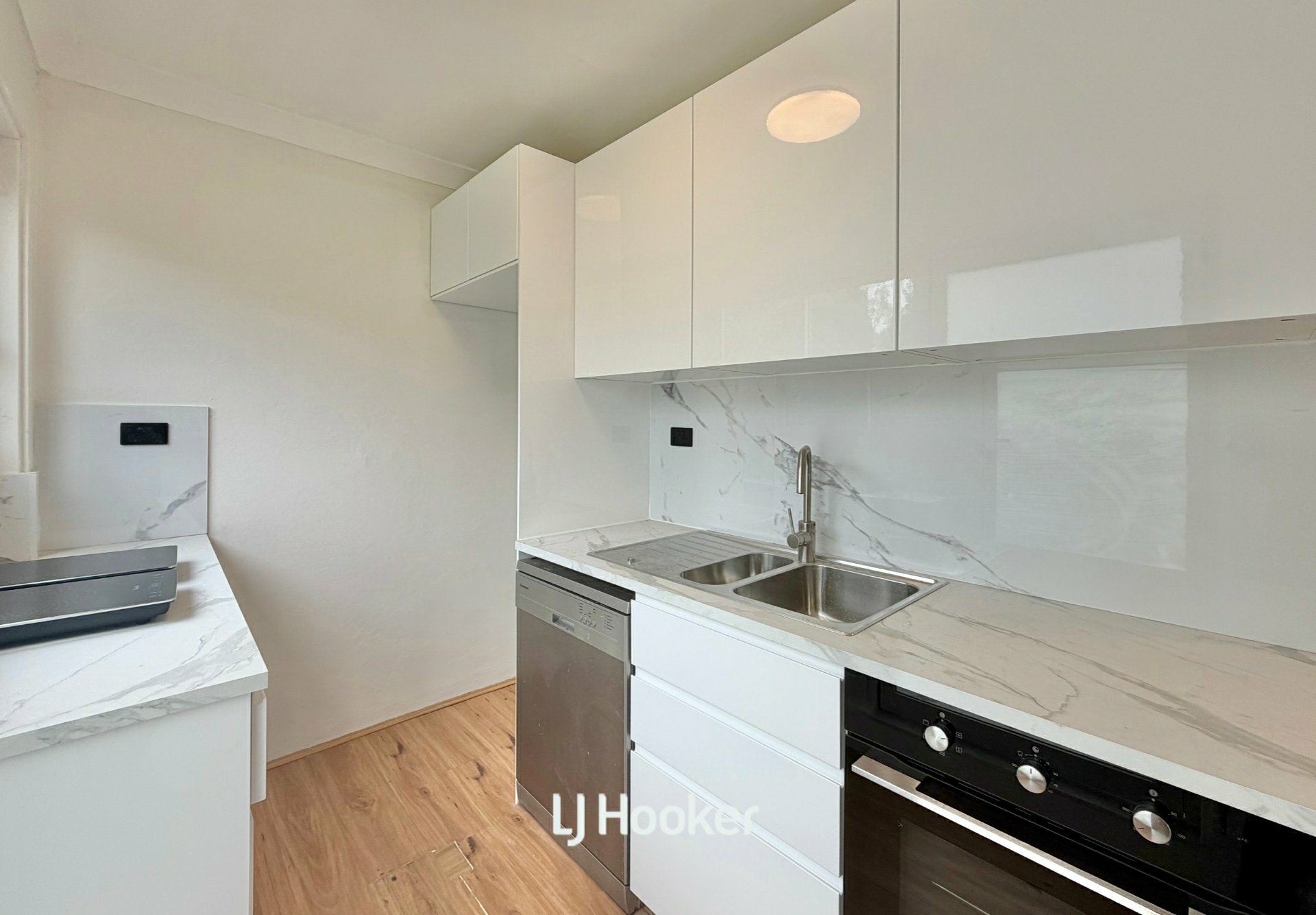 114A Spencer Road — photo 3 of 8
