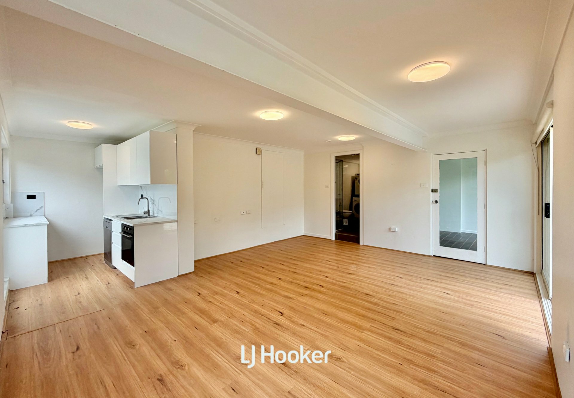 114A Spencer Road — photo 4 of 8