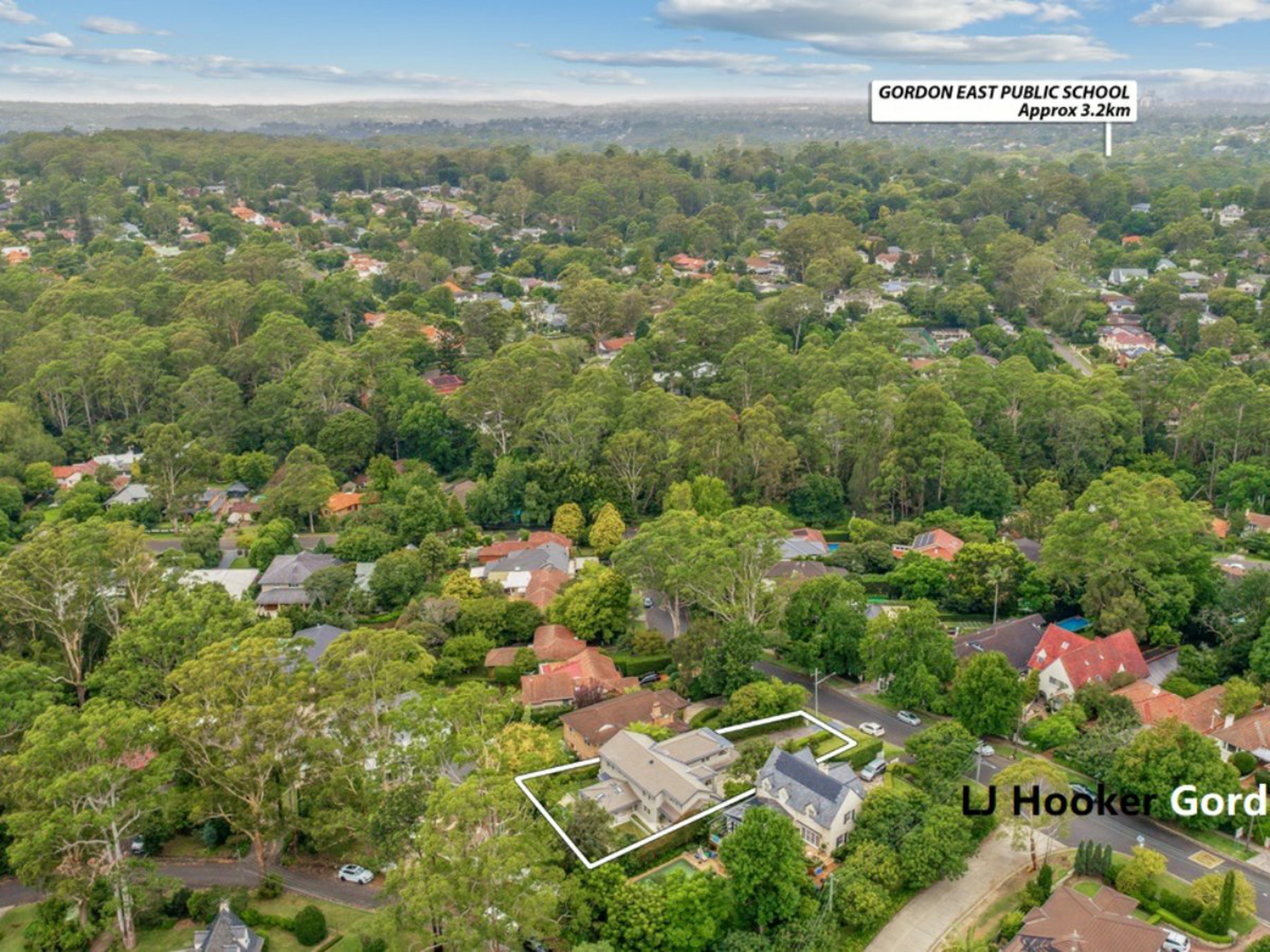 17 Crown Road — photo 13 of 14
