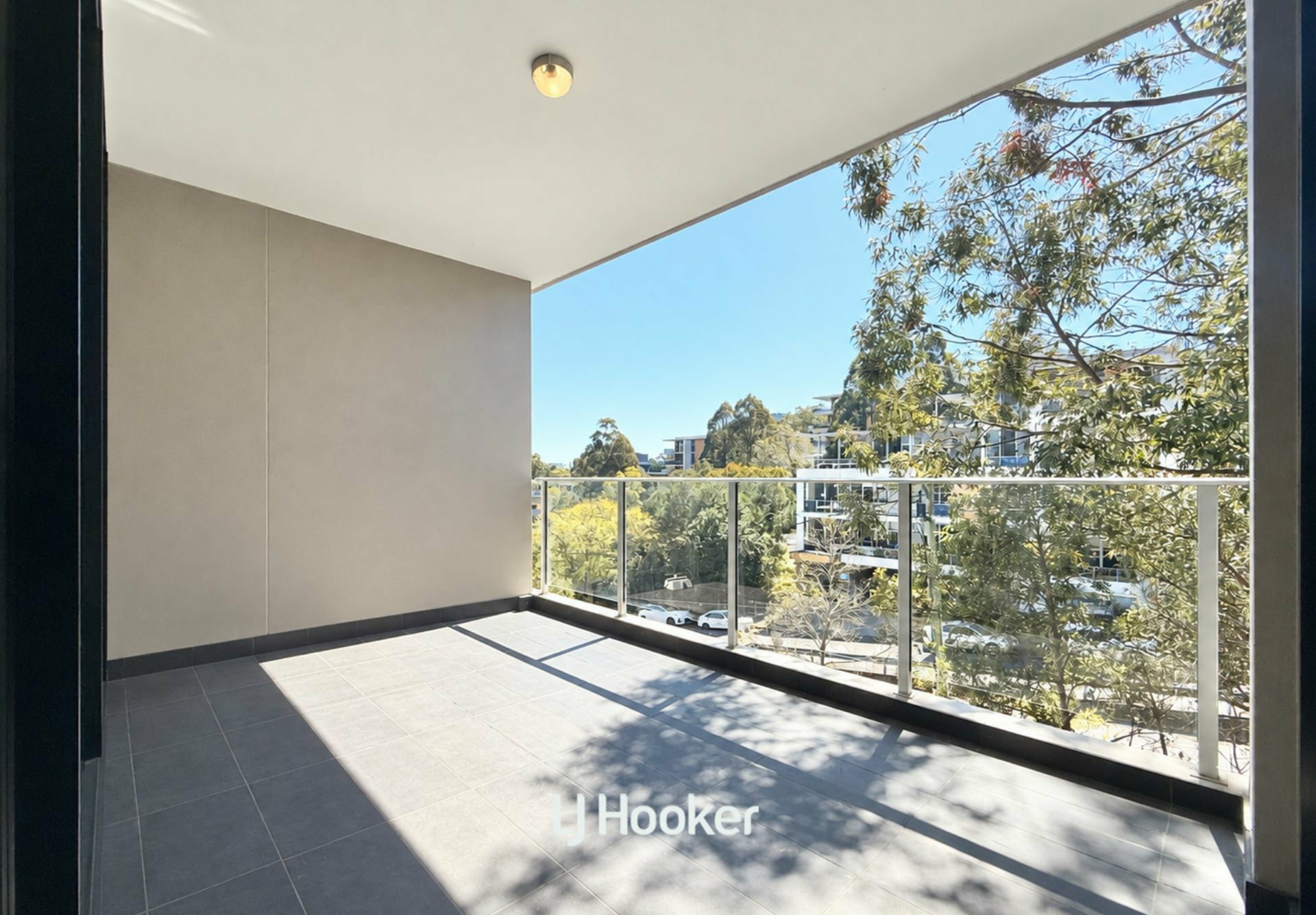 20/8 Mcintyre St — photo 2 of 12