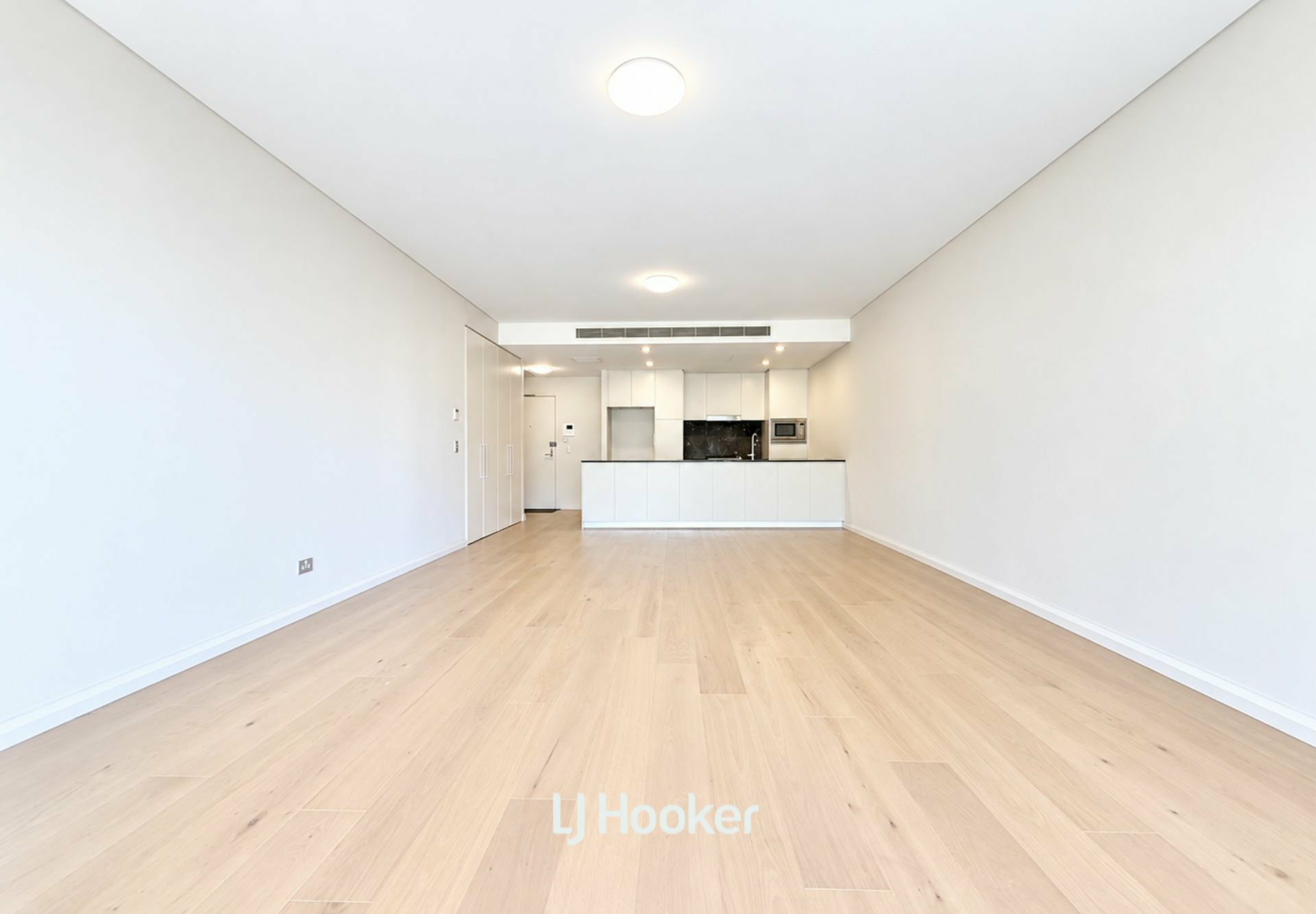 20/8 Mcintyre St — photo 4 of 12