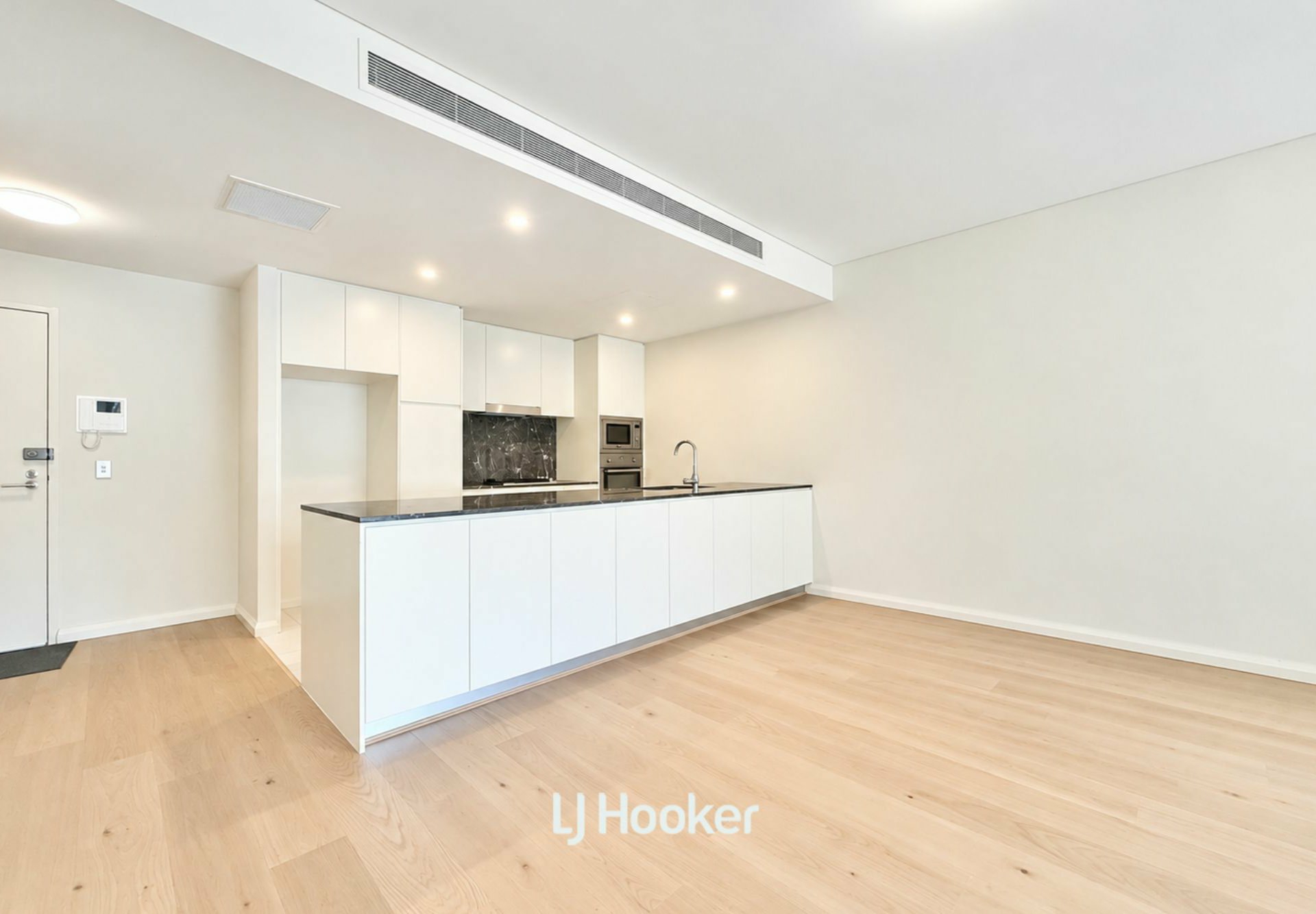 20/8 Mcintyre St — photo 5 of 12