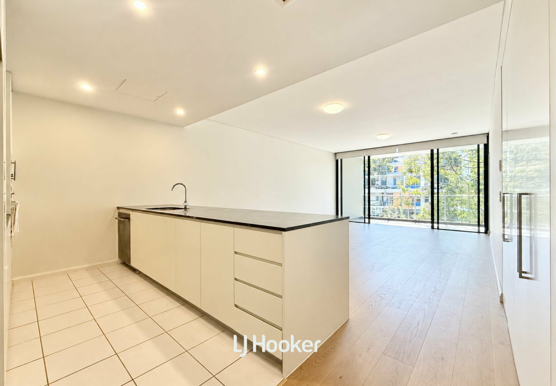 20/8 Mcintyre St — photo 6 of 12
