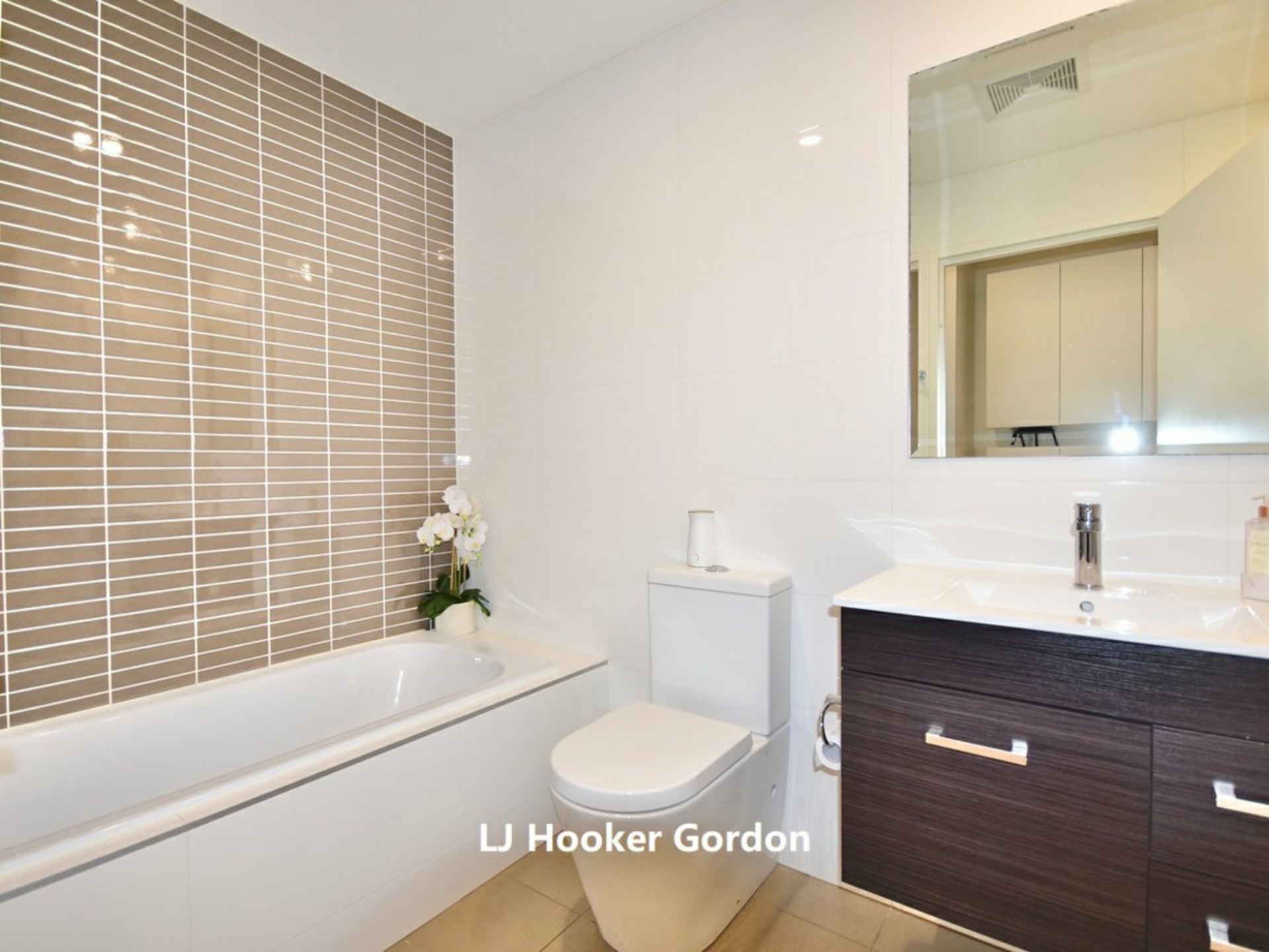2405/177 Mona Vale Road — photo 13 of 17