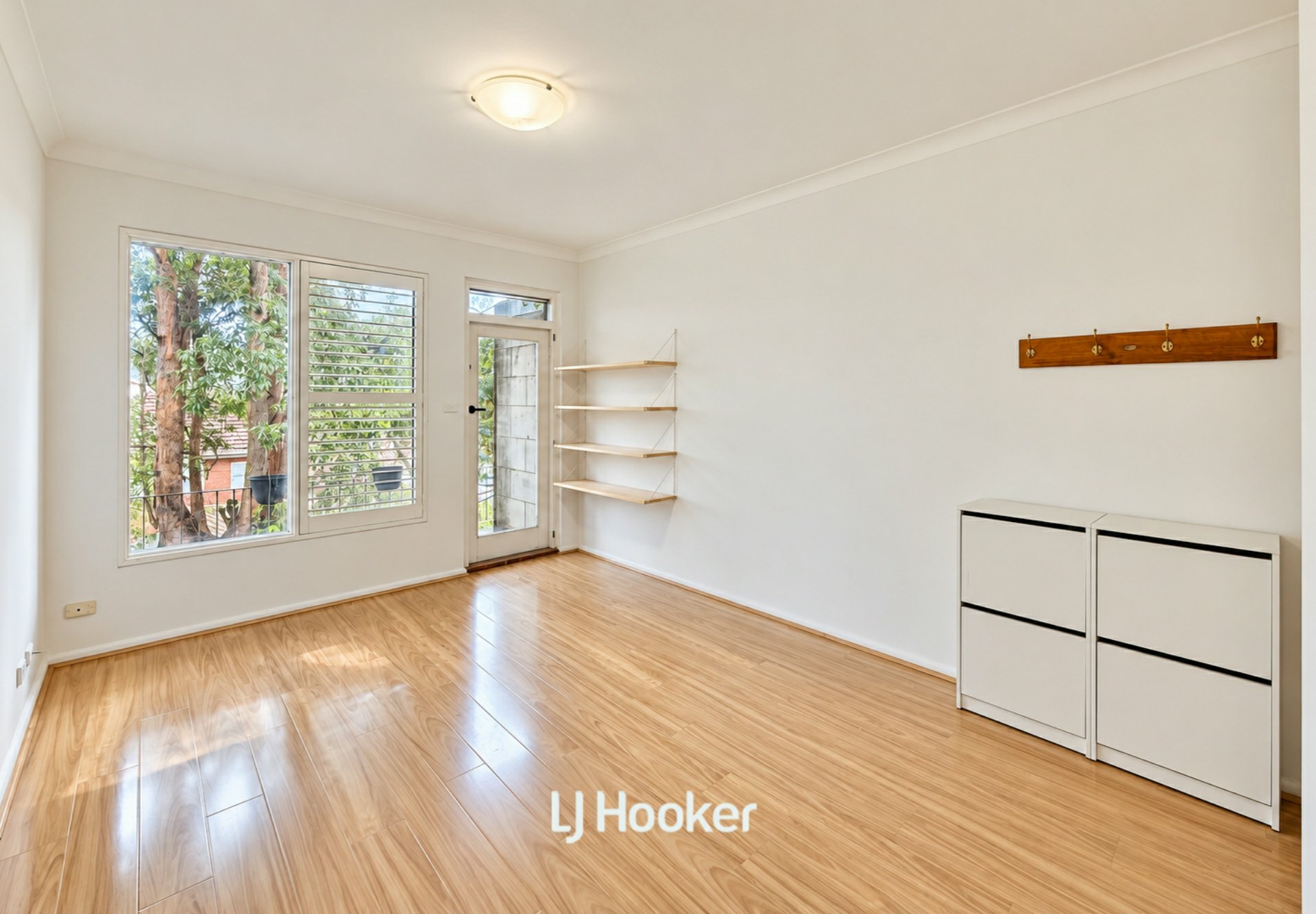 18/65A Werona Avenue — photo 2 of 9