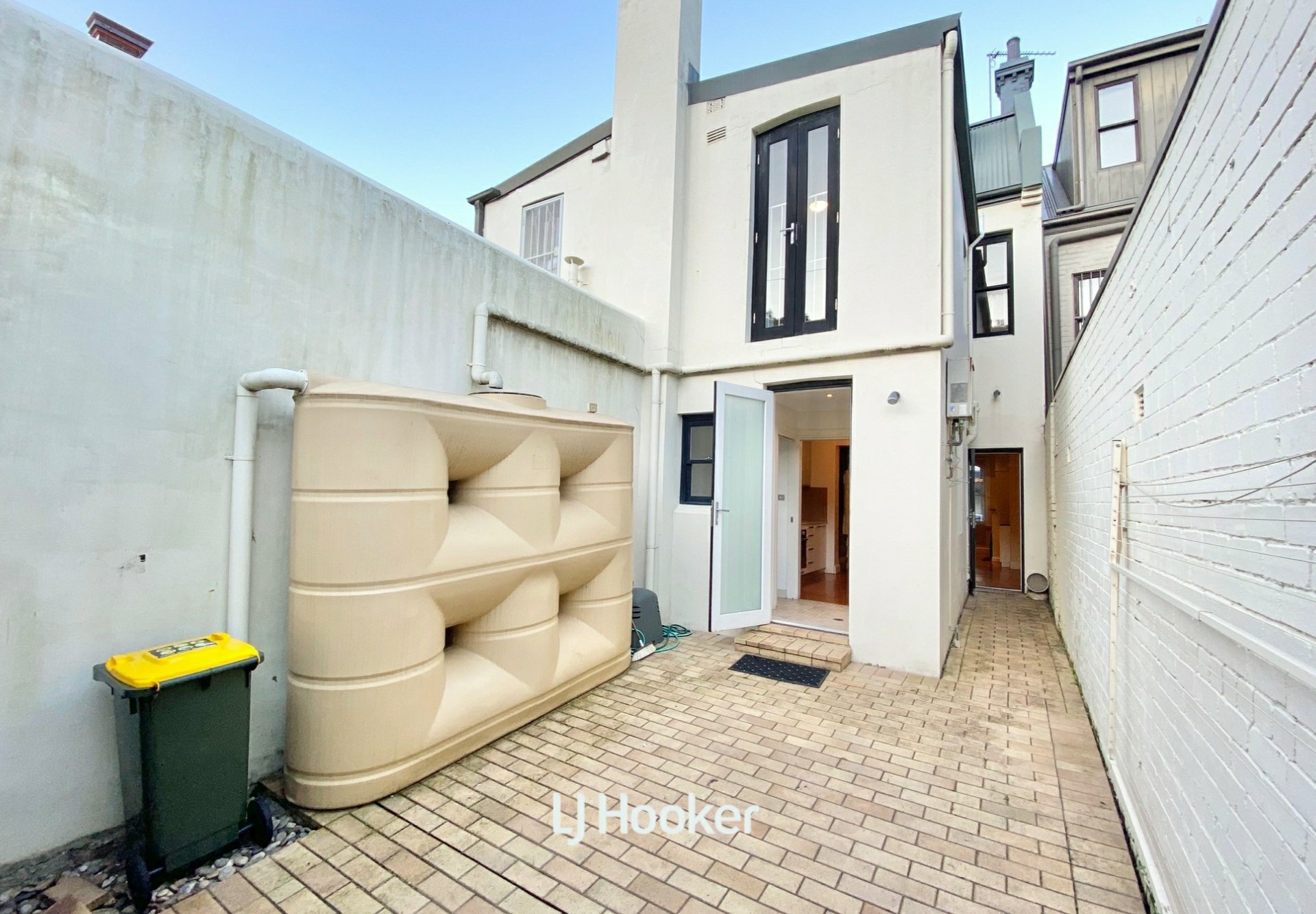11 Bourke Street — photo 3 of 20