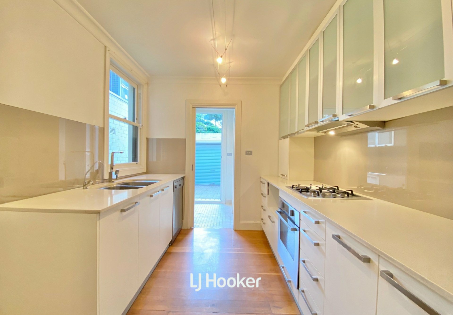 11 Bourke Street — photo 9 of 20