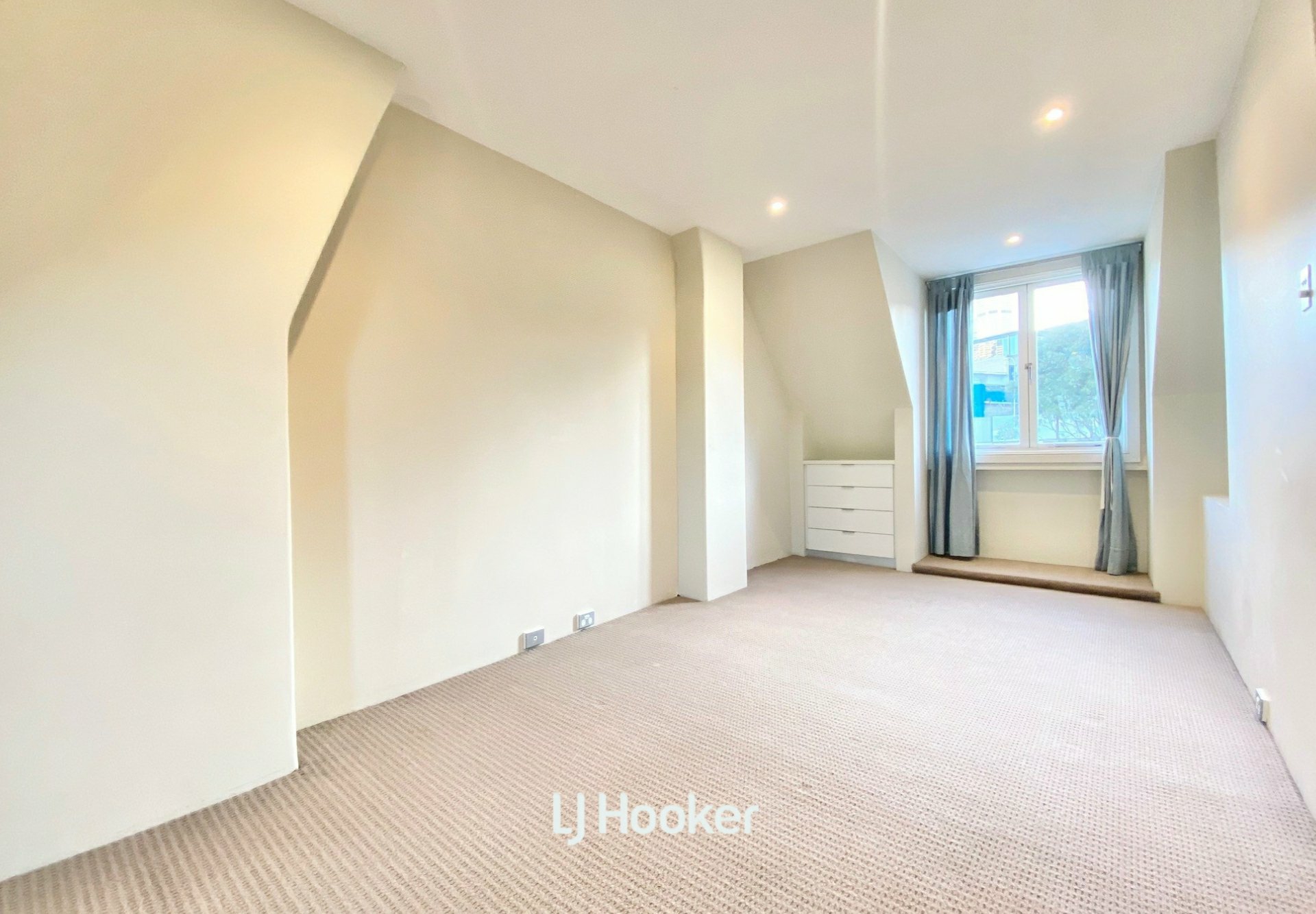 11 Bourke Street — photo 19 of 20