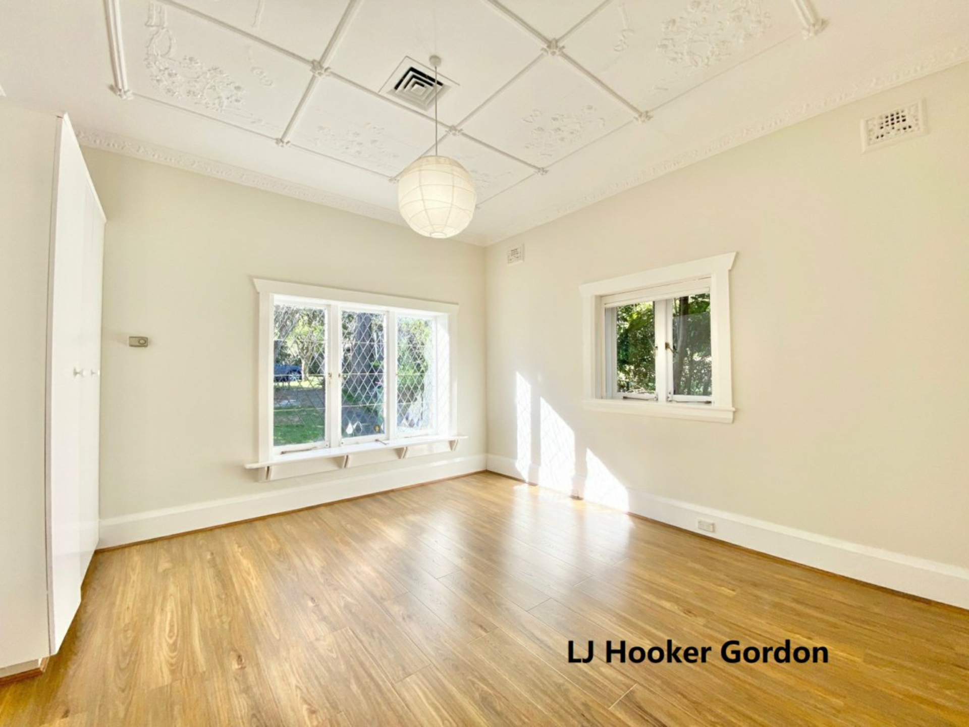 34 Cecil St — photo 7 of 17