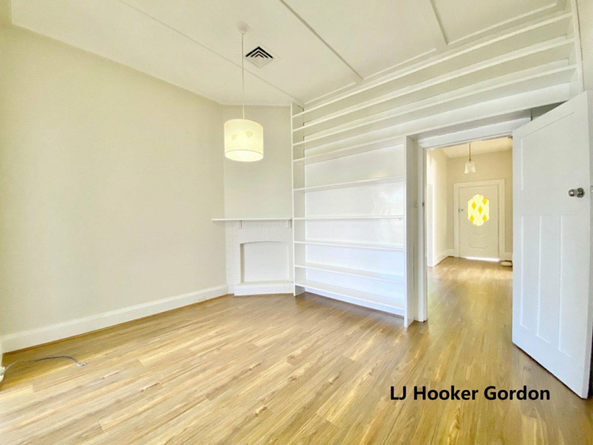 34 Cecil St — photo 8 of 17