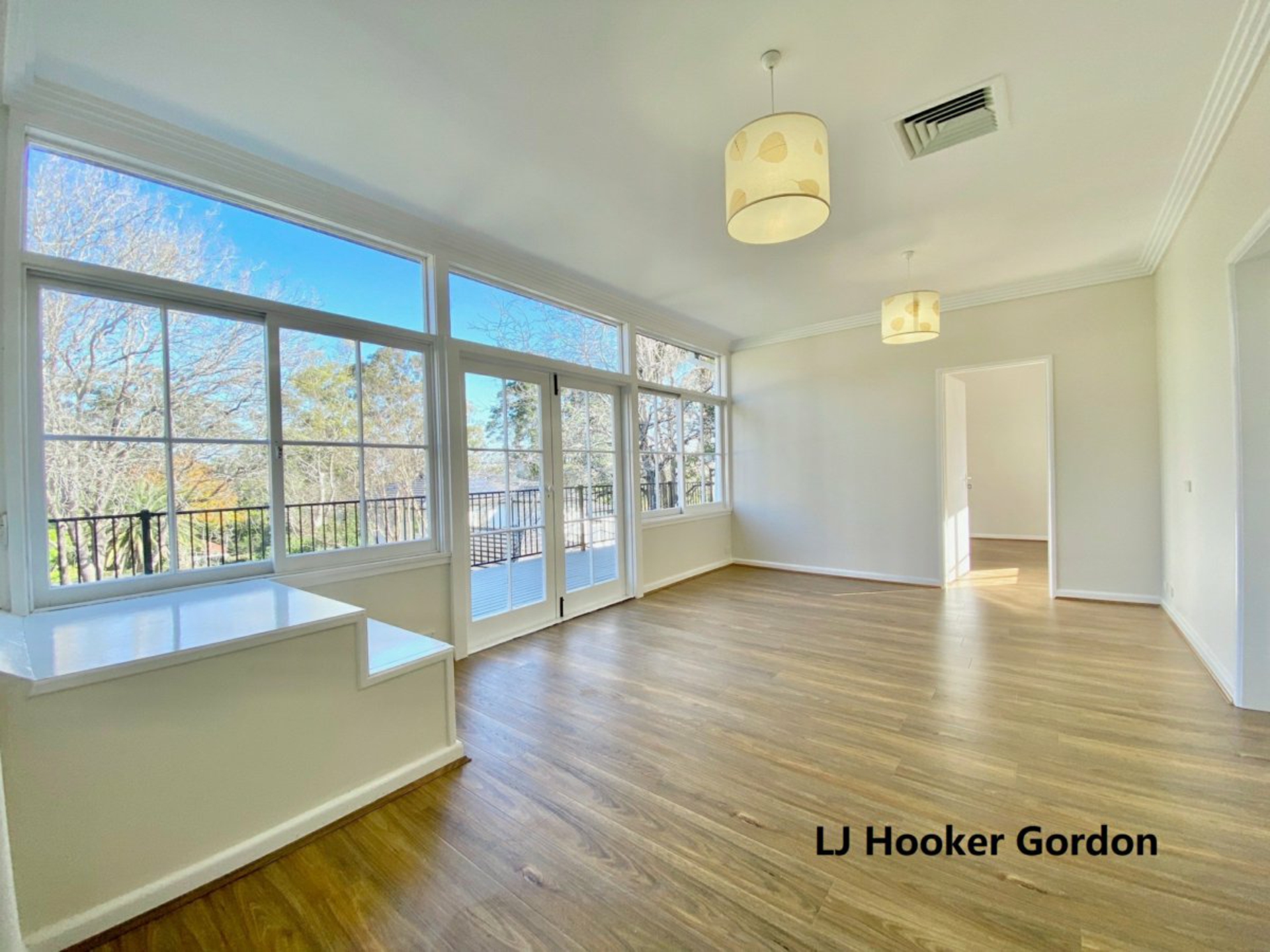 34 Cecil St — photo 9 of 17