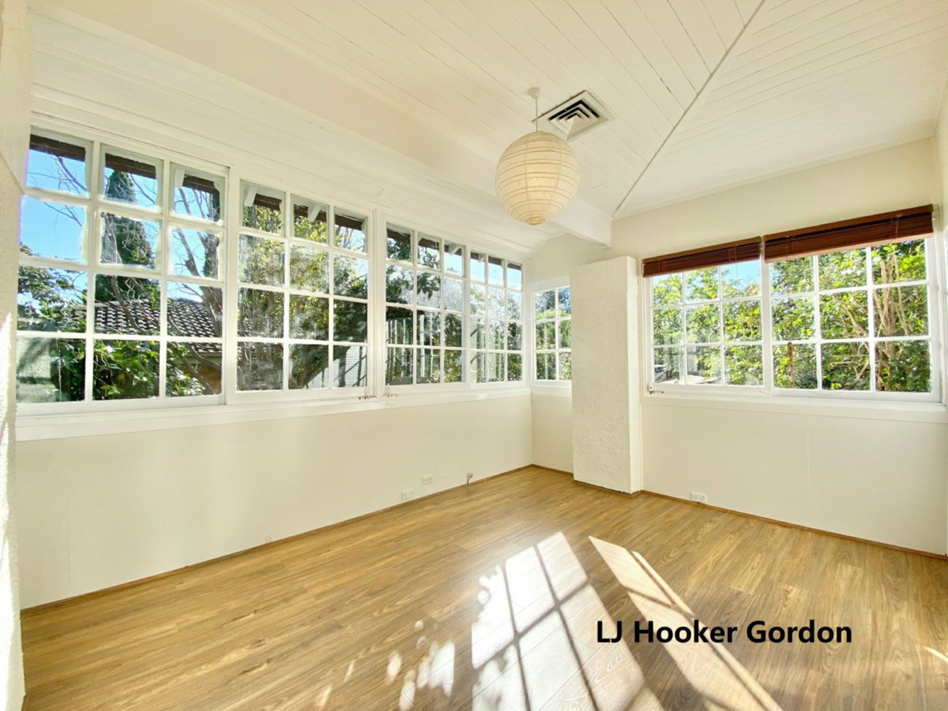 34 Cecil St — photo 11 of 17