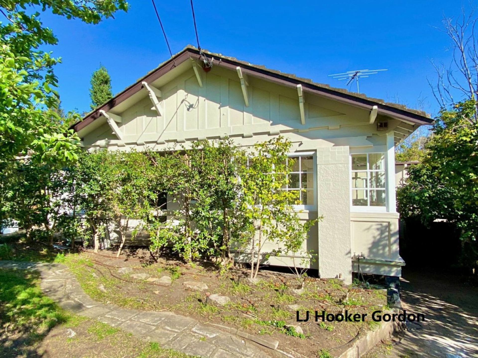 34 Cecil St — photo 13 of 17