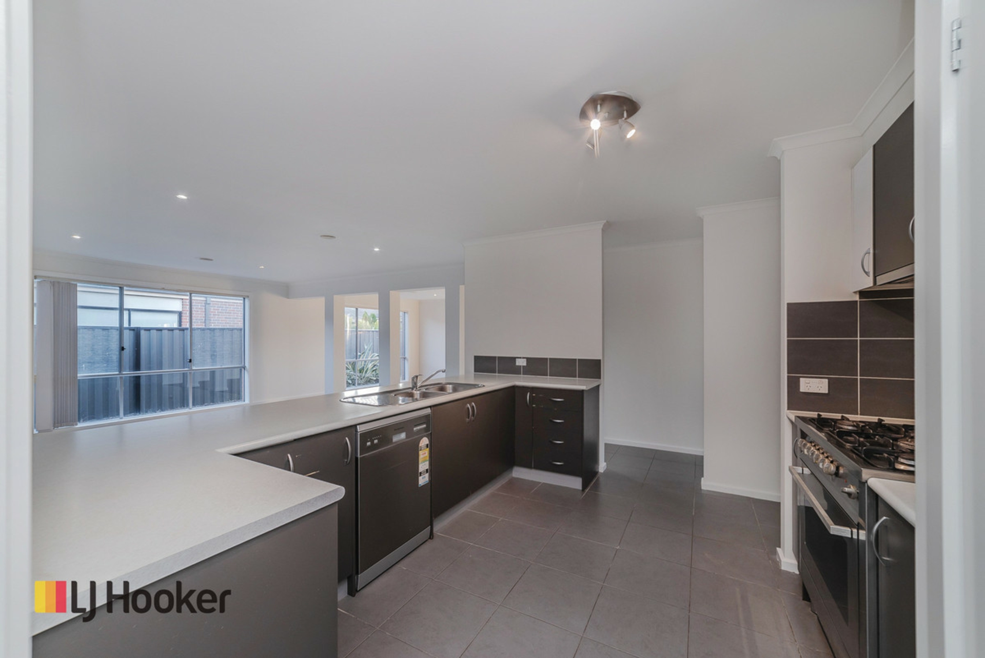 2 Korab Place, ROXBURGH PARK