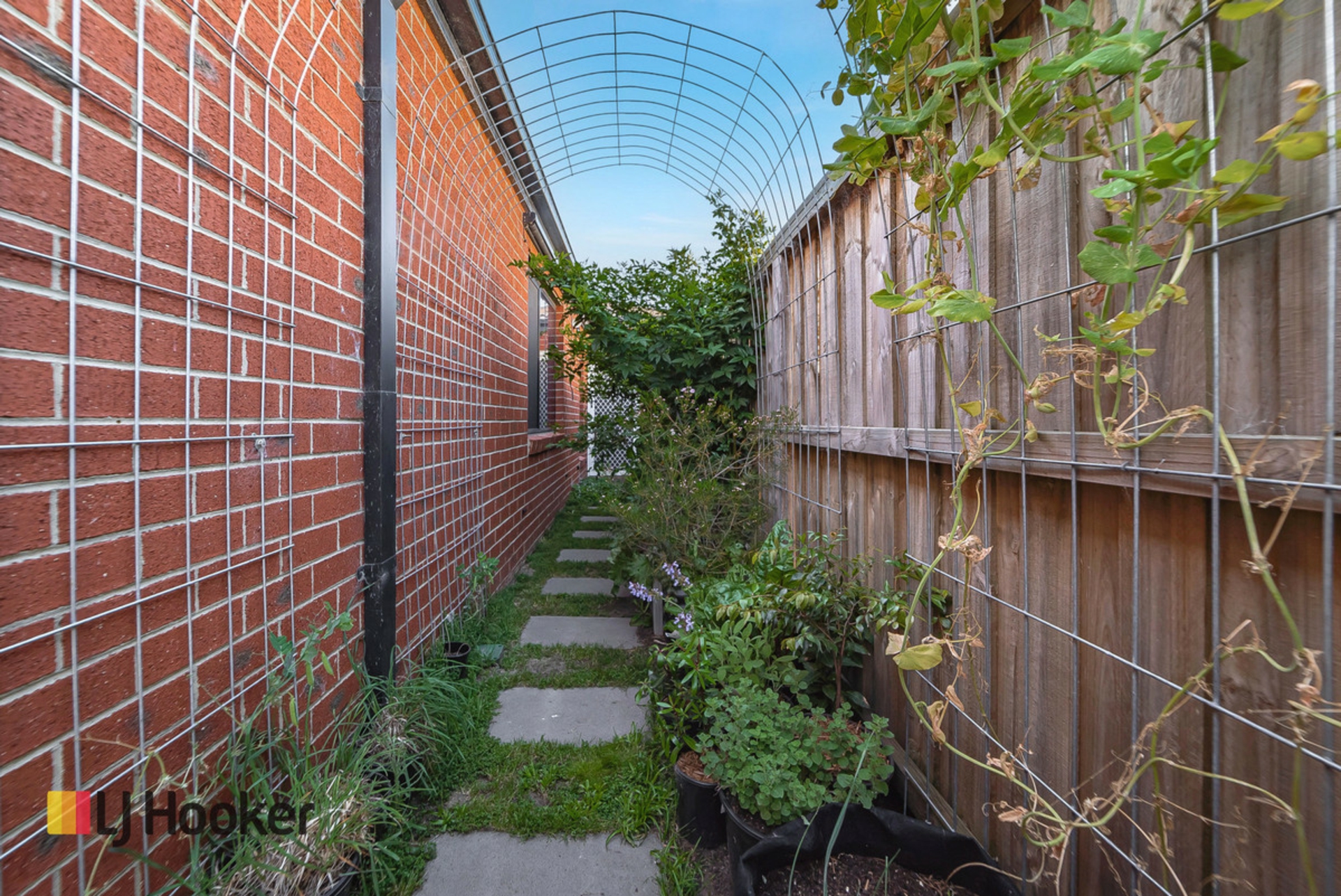 5 Ginger Crescent, MICKLEHAM