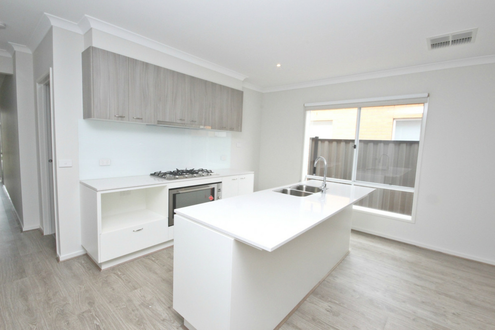 33 Peninsula Crescent, CRAIGIEBURN
