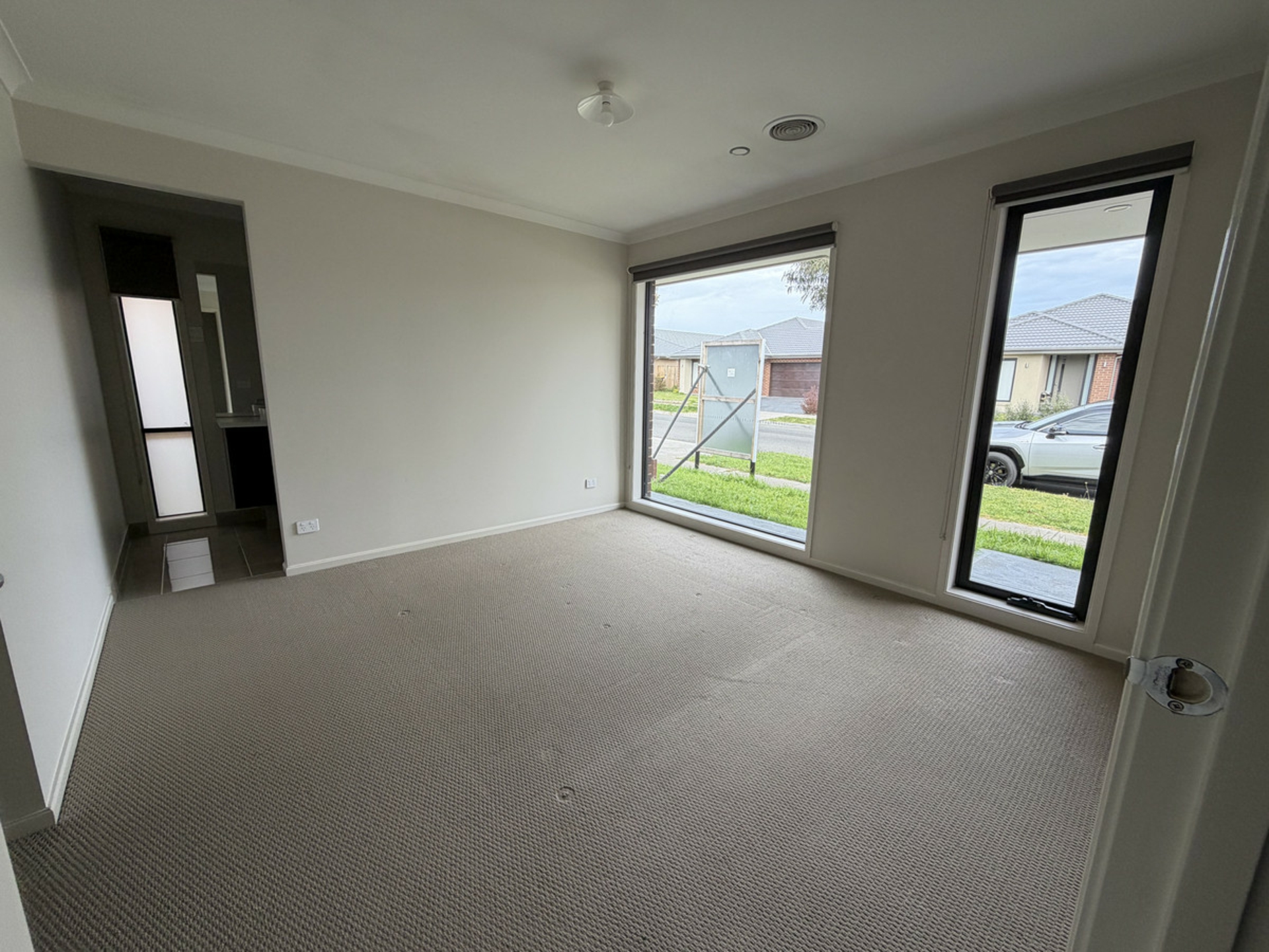 12 Tooronga Drive — photo 4 of 9