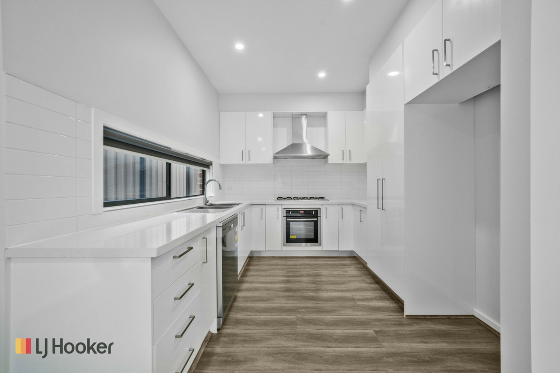 23 Plumbago Street — photo 3 of 16