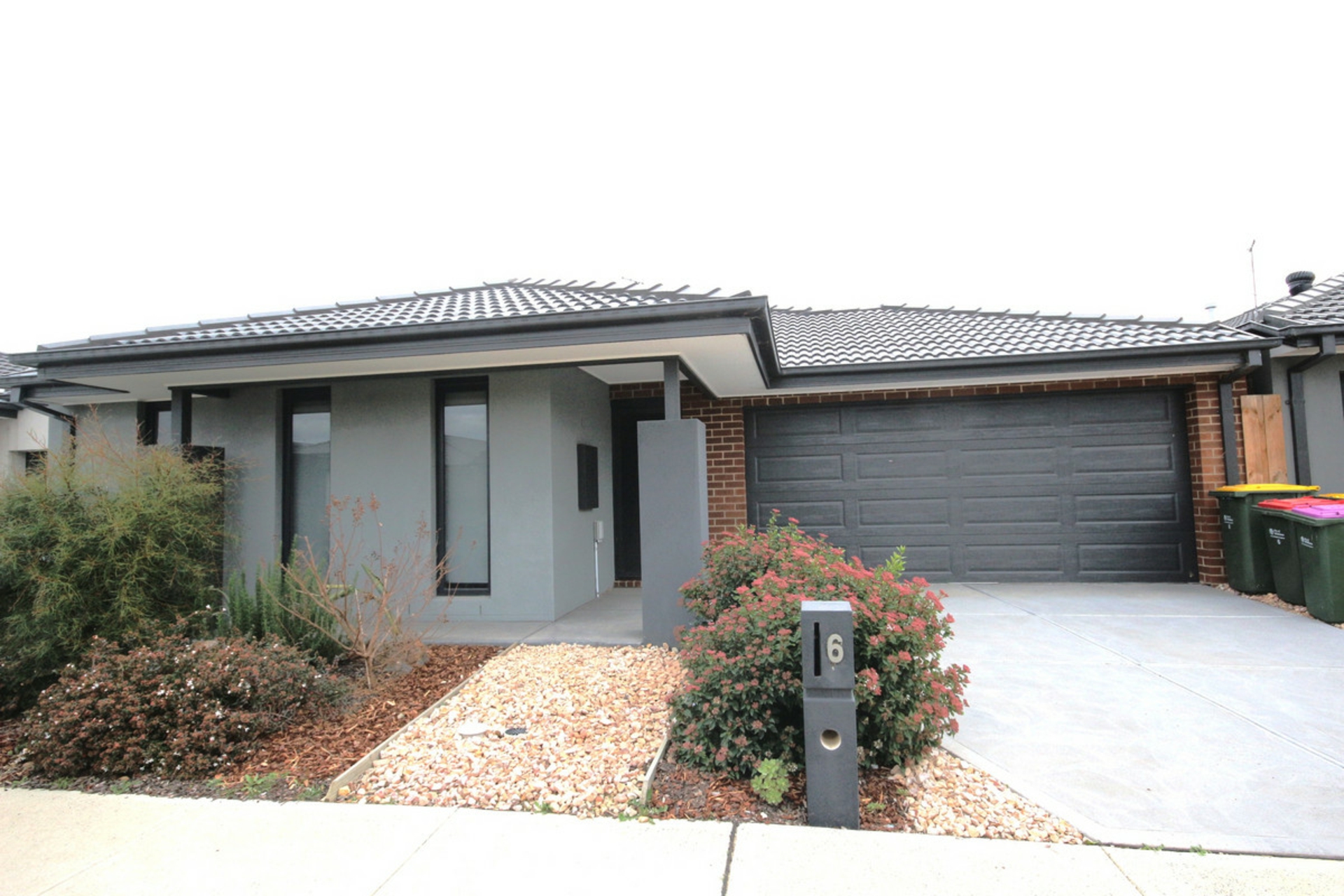 6 Wattle Street — photo from LJ Hooker Craigieburn