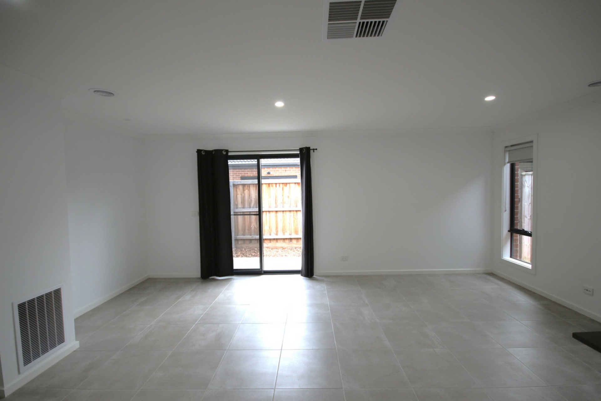 6 Wattle Street — photo 4 of 11