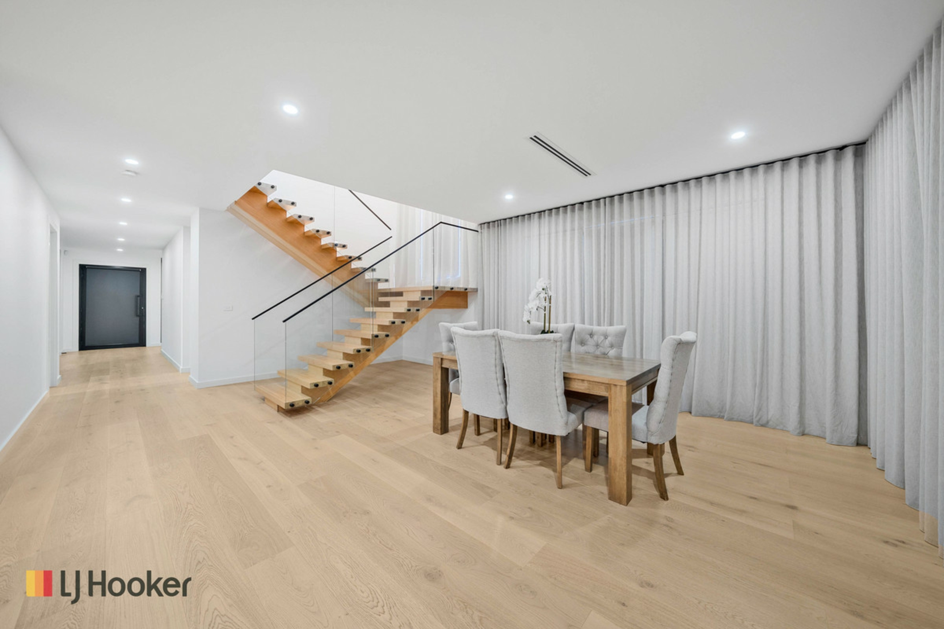 21 Riverglen Drive — photo 10 of 29