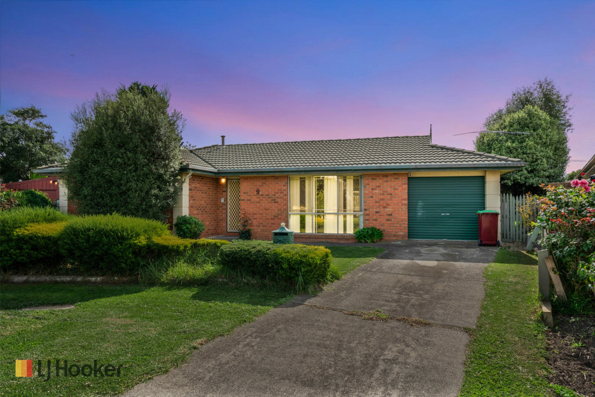 9 Zennor Court — photo from LJ Hooker Craigieburn