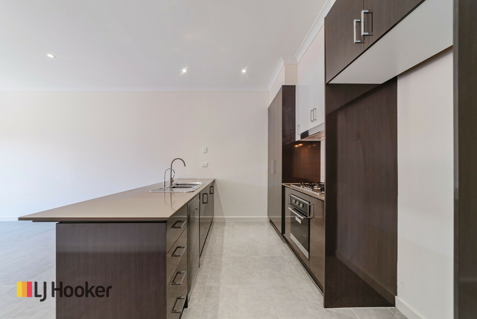 63 Clarendon Avenue — photo 3 of 15
