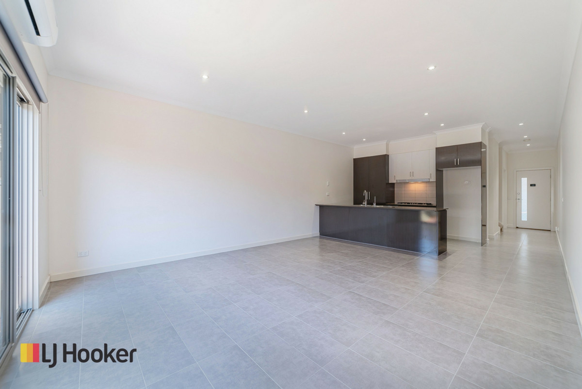 63 Clarendon Avenue — photo 4 of 15