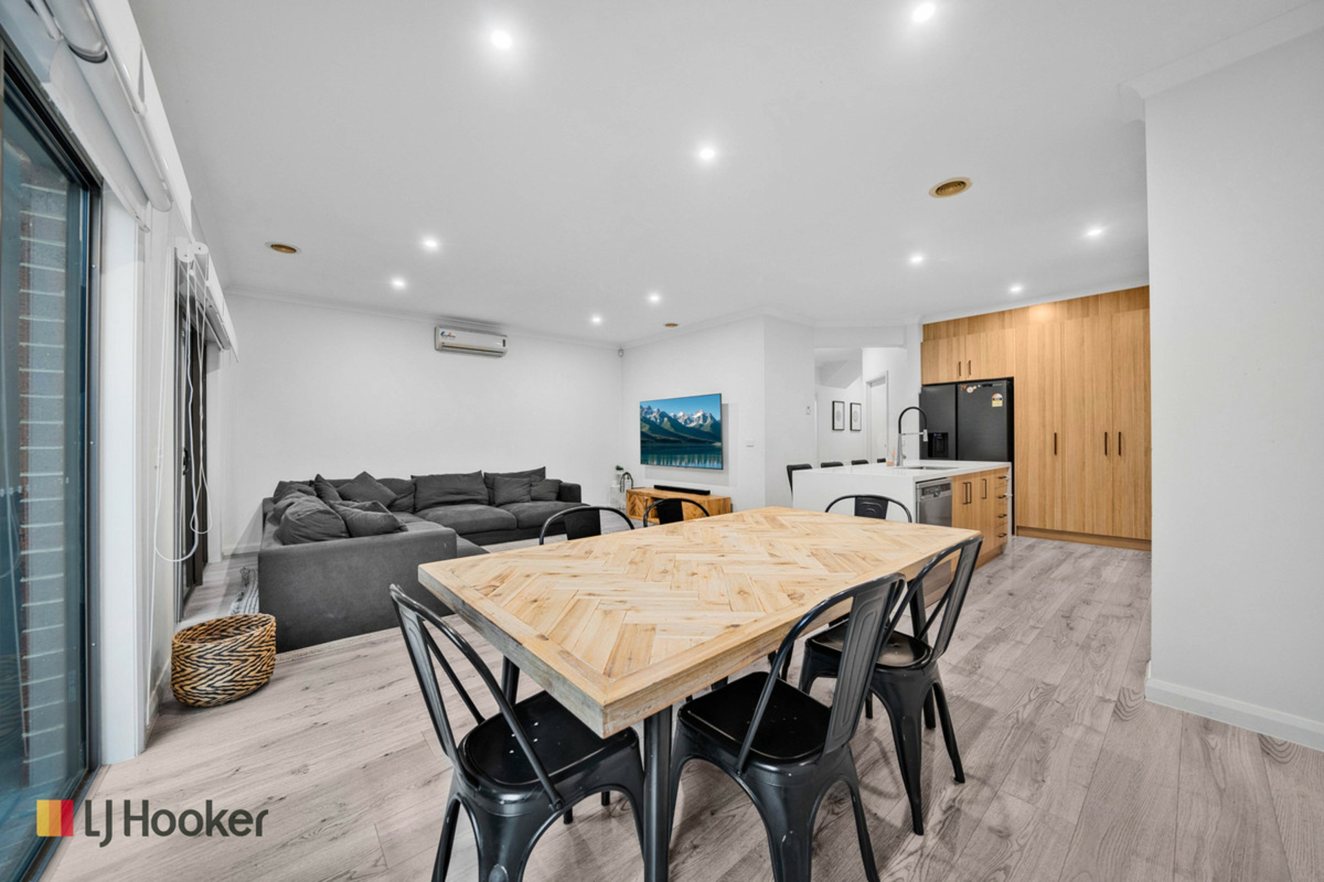 7 Cavell Drive — photo 4 of 23