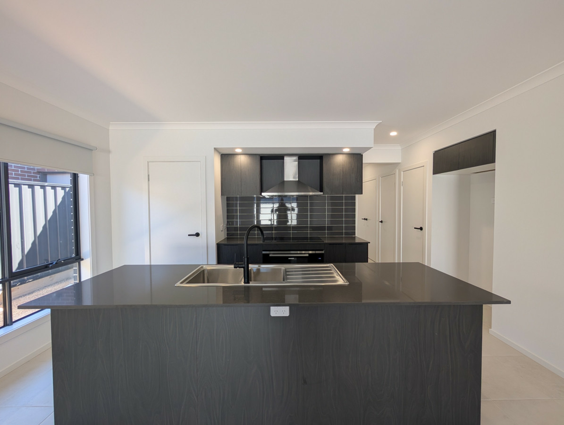 3 Ayudha Street — photo 2 of 12