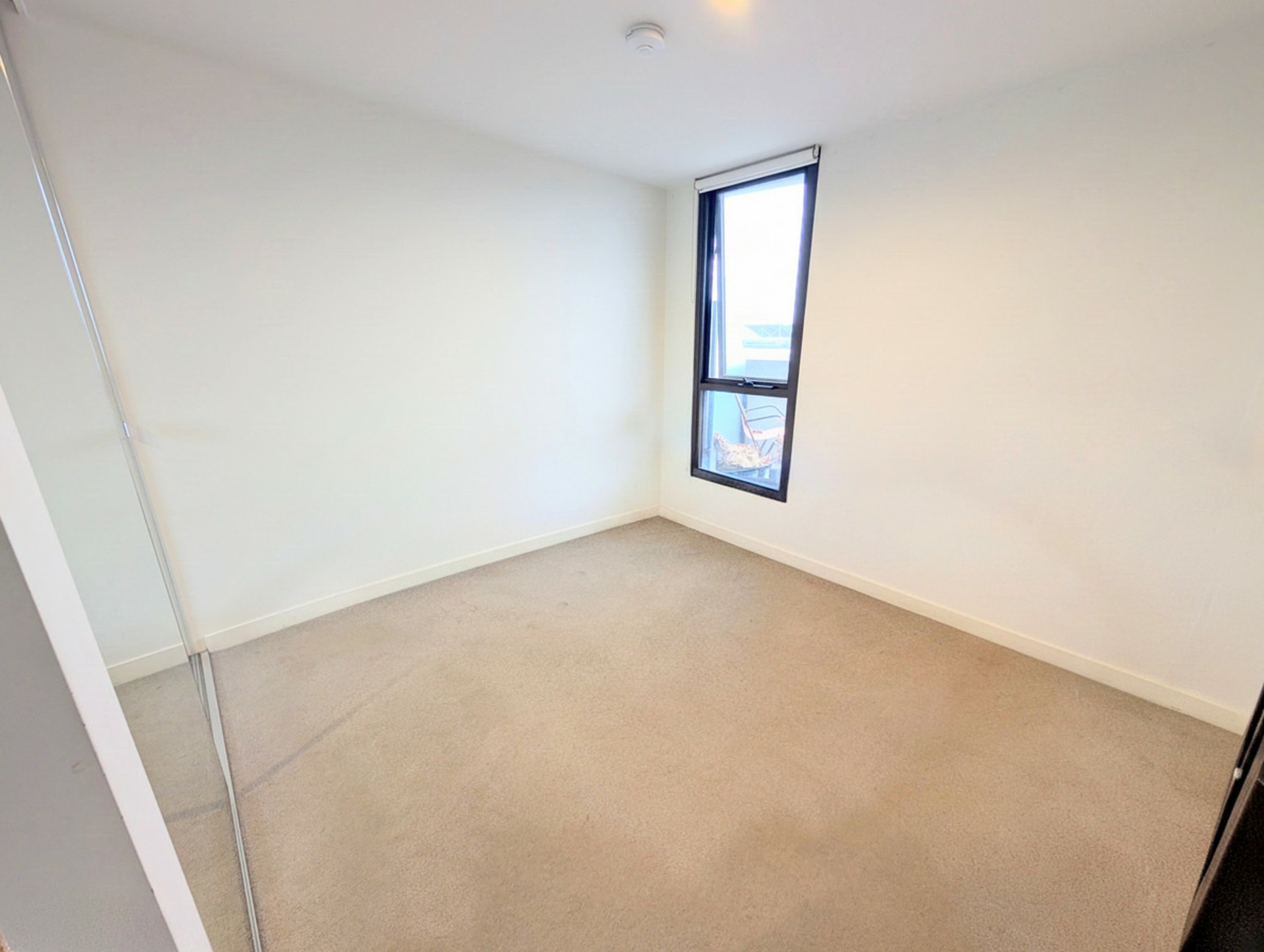 1409/182 Edward Street — photo 5 of 11