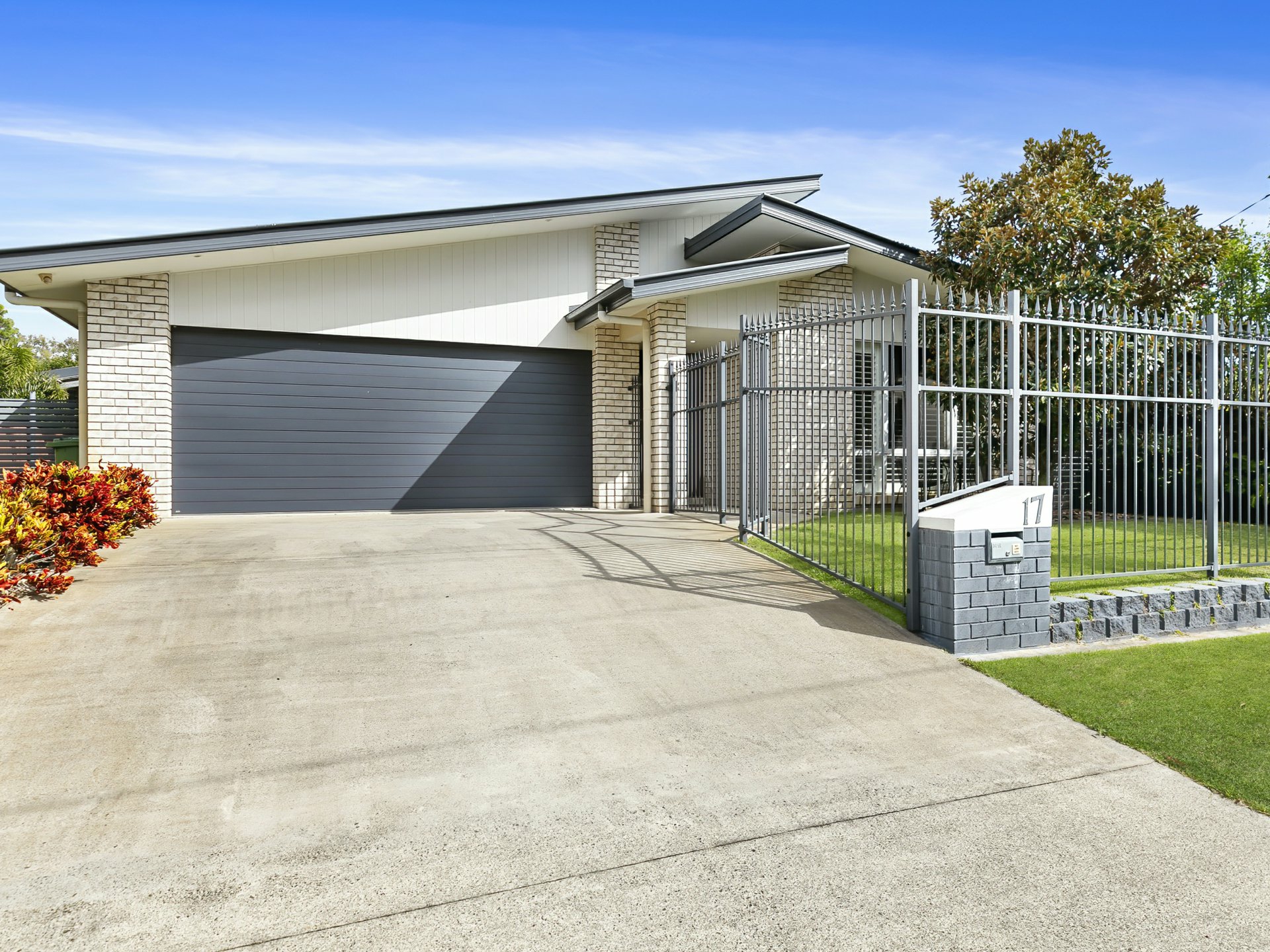 17 Captain Cook Drive, BANKSIA BEACH