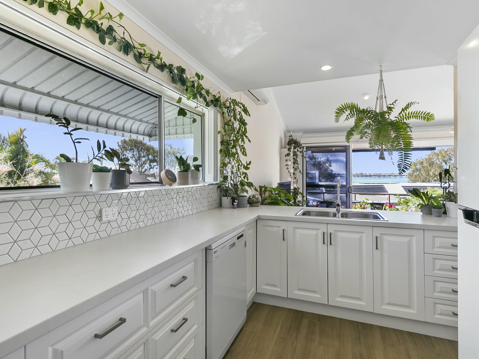 8A/16 Spinnaker Drive, SANDSTONE POINT