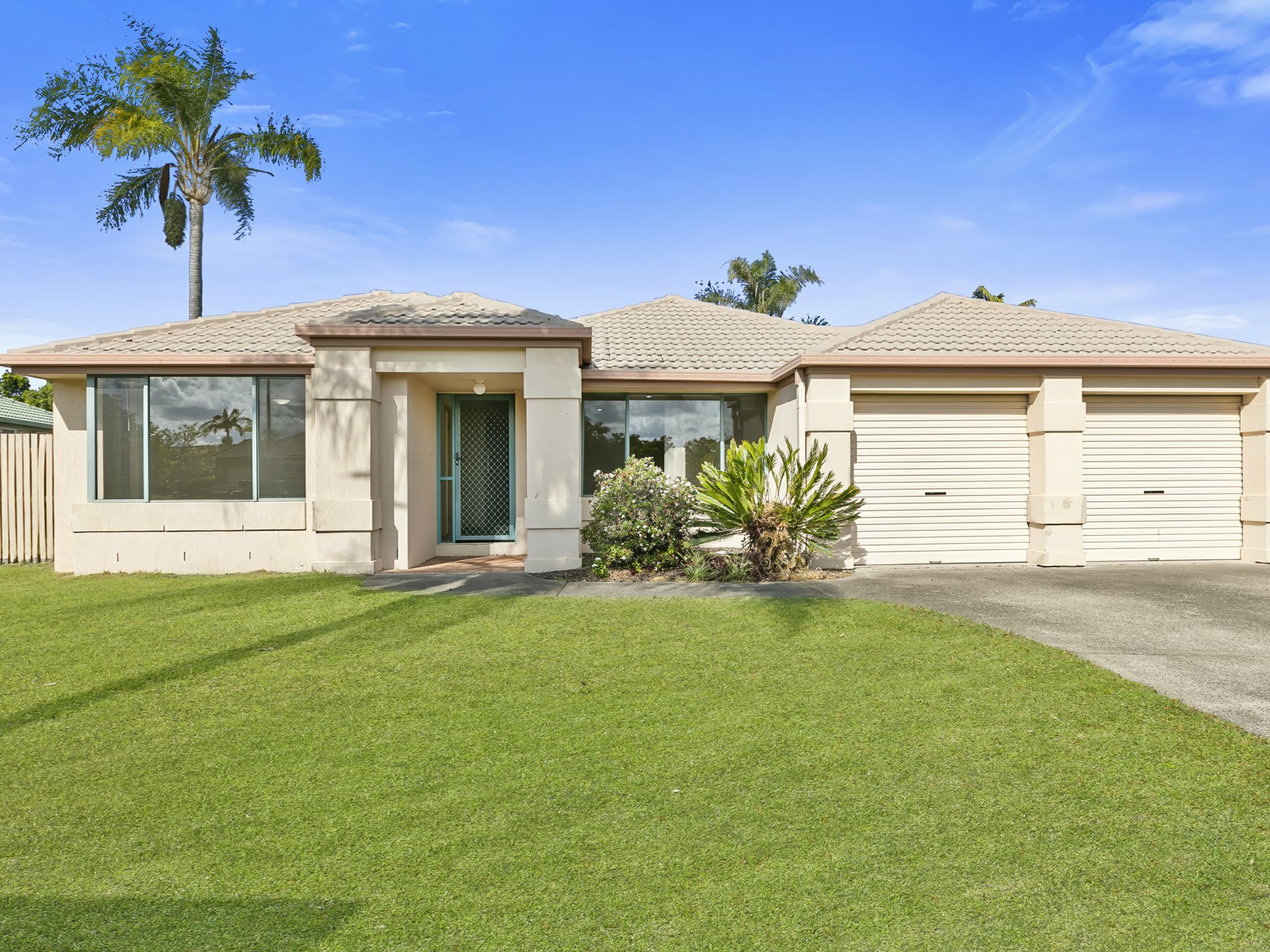 52 Topsail Circuit Banksia Beach QLD Property Details LJ Hooker