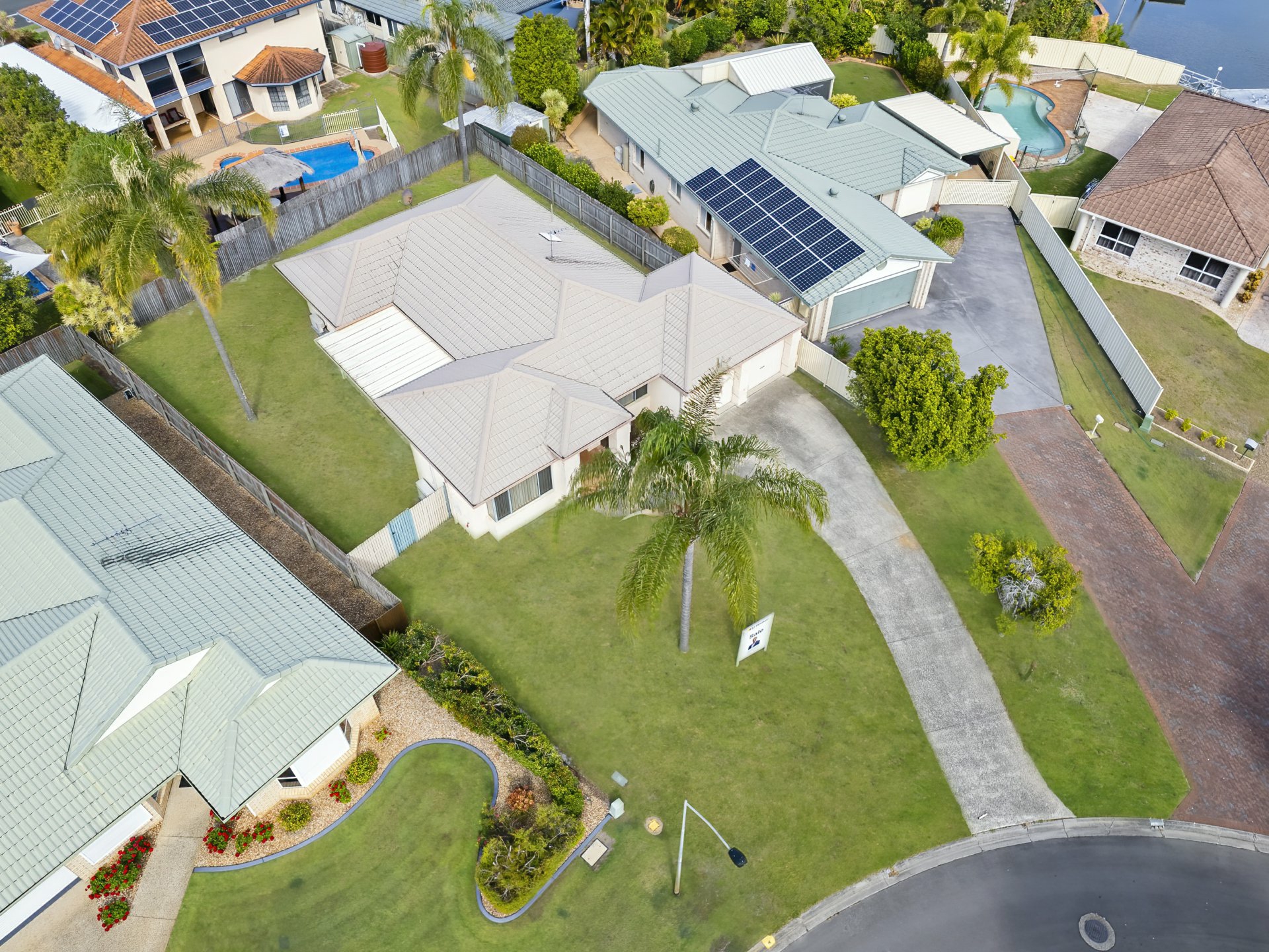 52 Topsail Circuit Banksia Beach QLD Property Details LJ Hooker