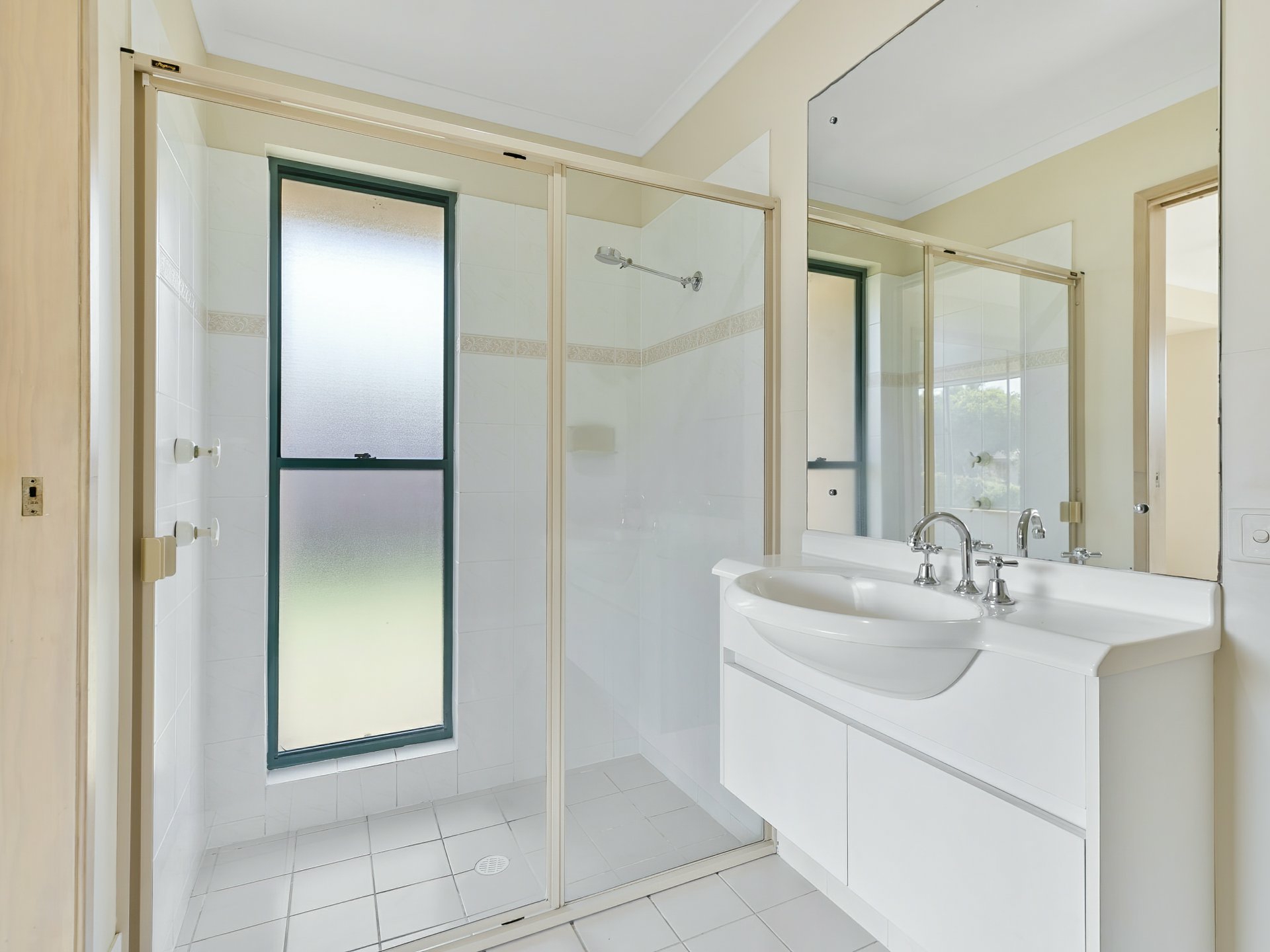 52 Topsail Circuit Banksia Beach QLD Property Details LJ Hooker