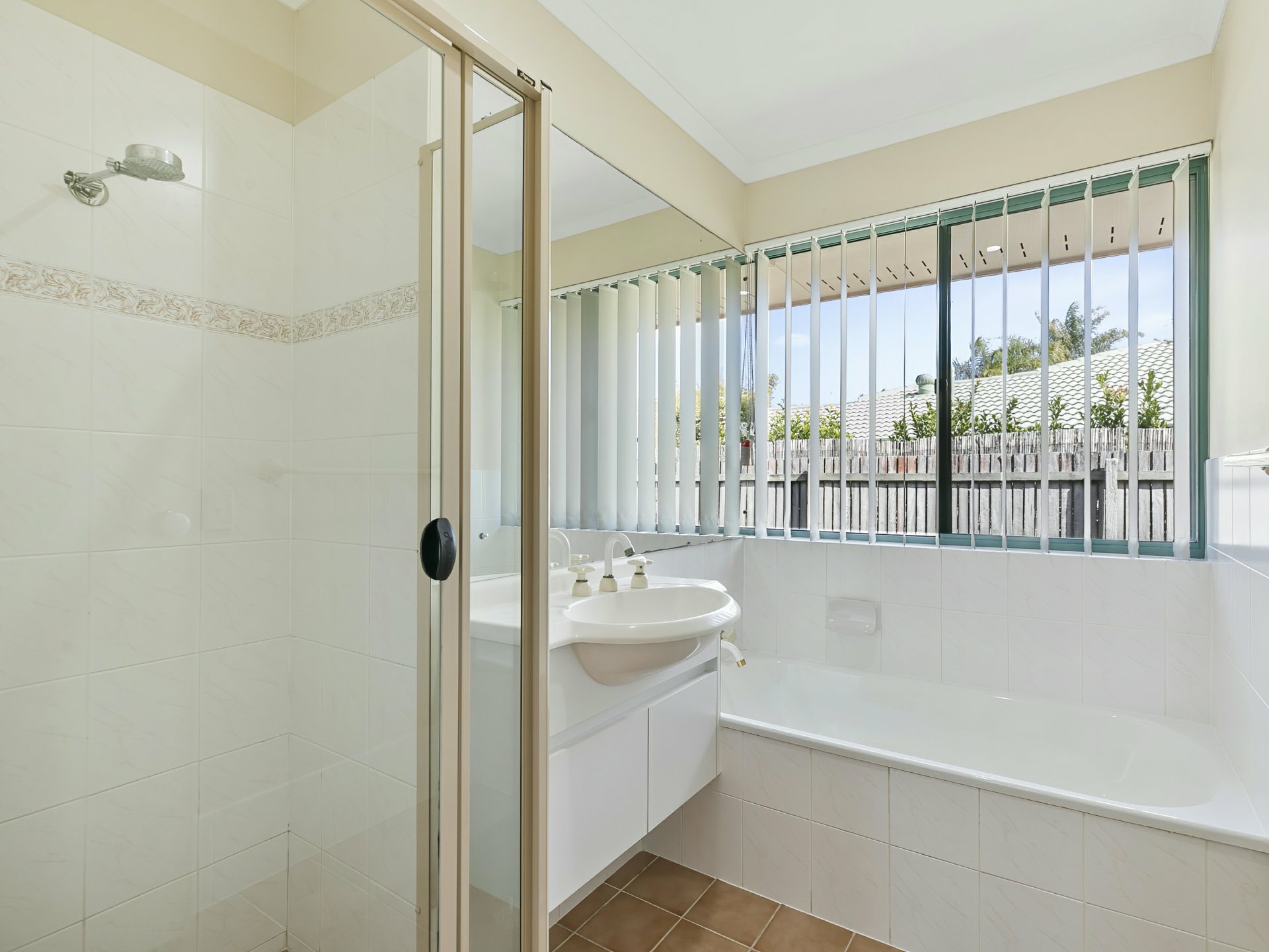 52 Topsail Circuit Banksia Beach QLD Property Details LJ Hooker