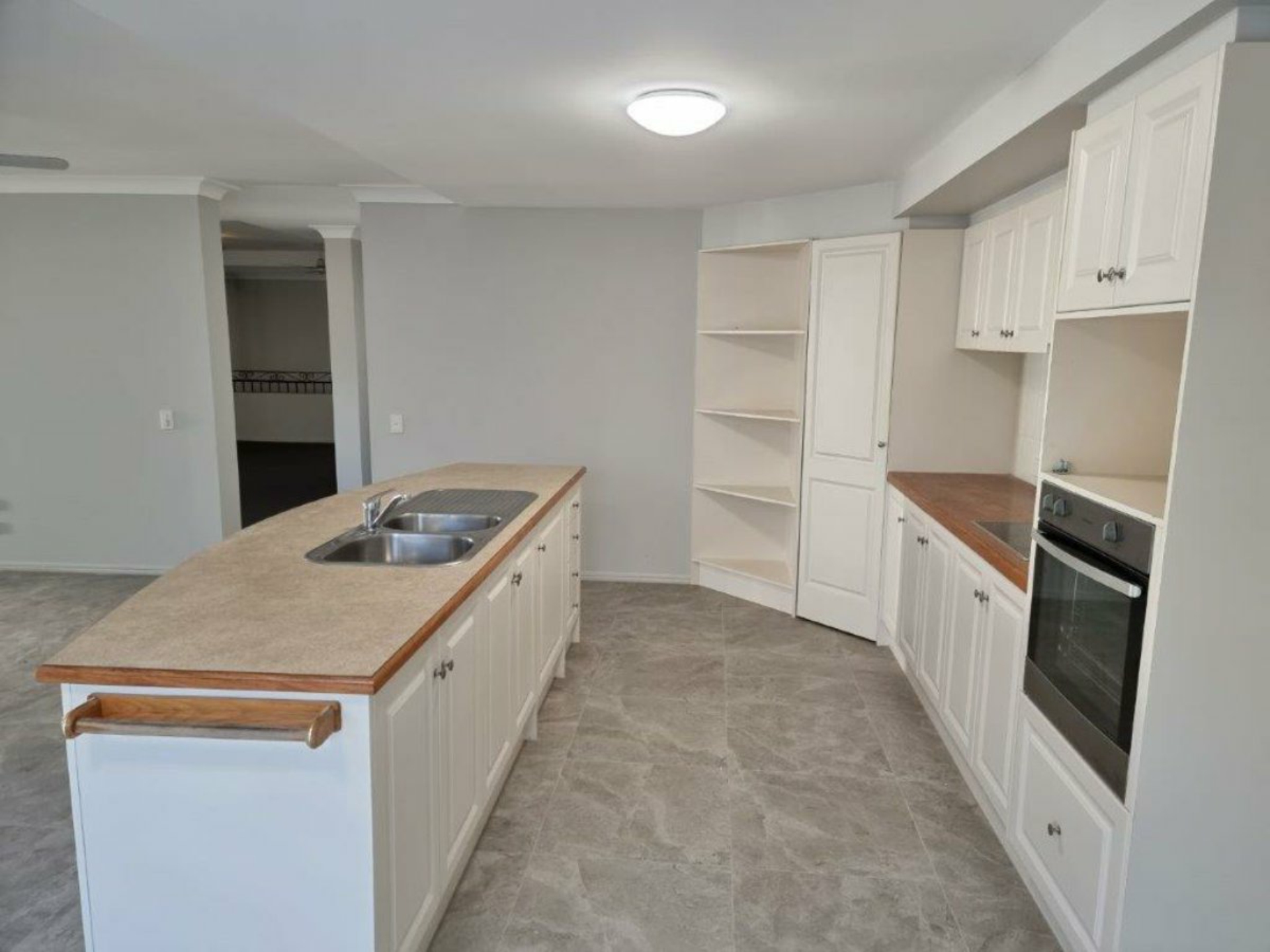 6 Avalon Street, SANDSTONE POINT