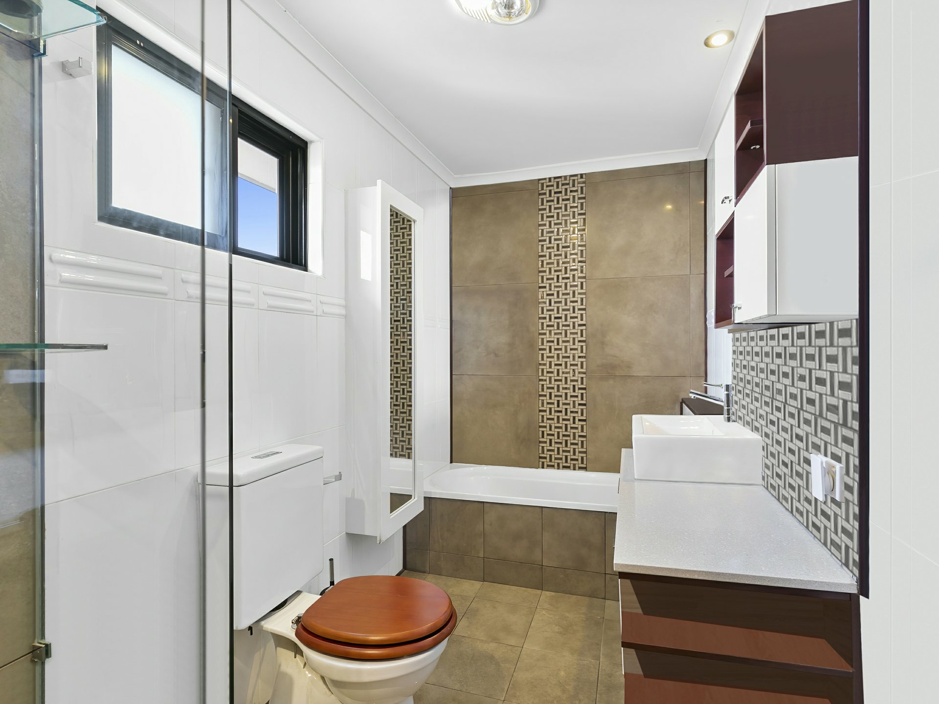 3/5 Sixth Avenue, WOORIM