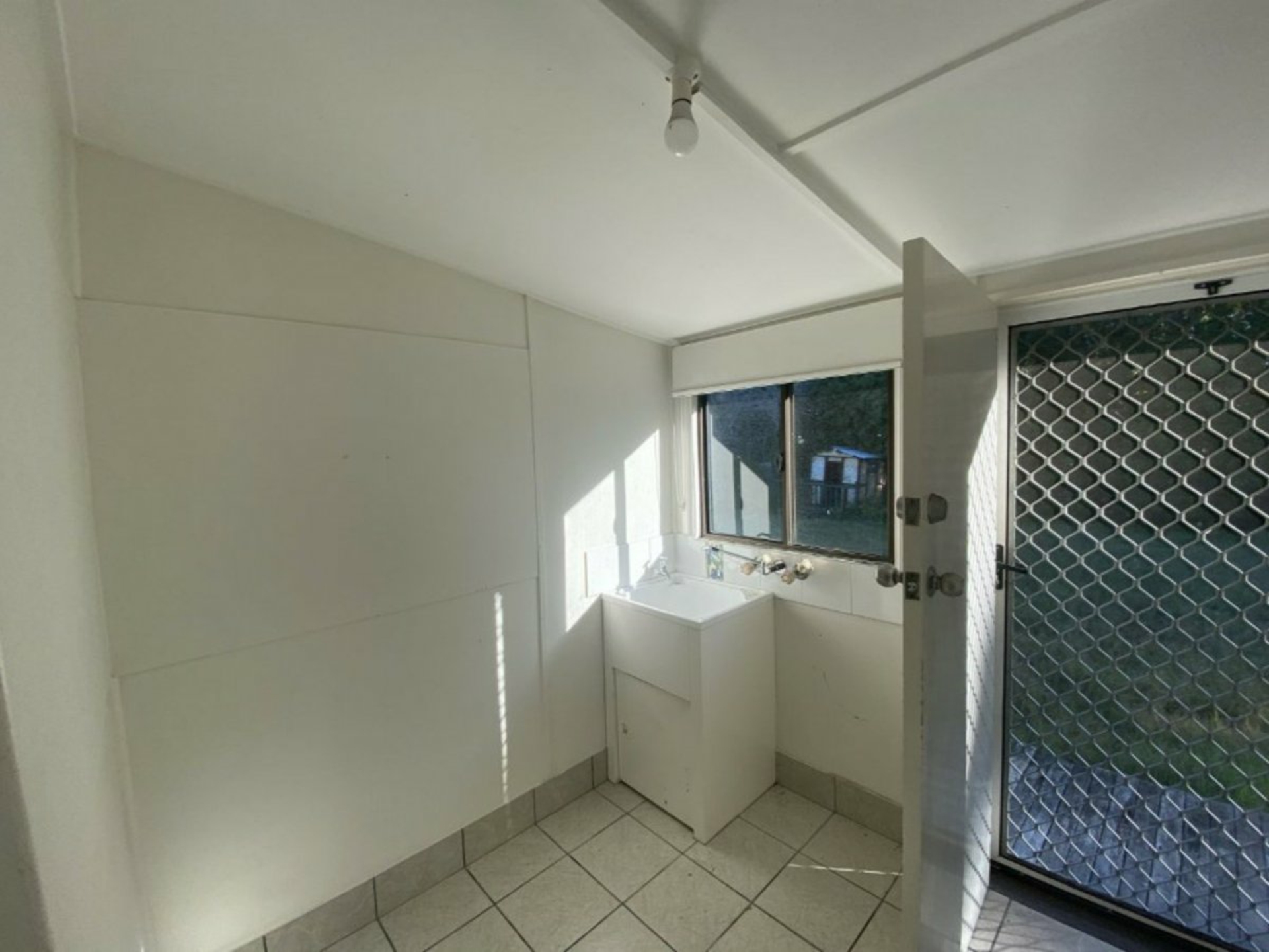 24 North Street, WOORIM