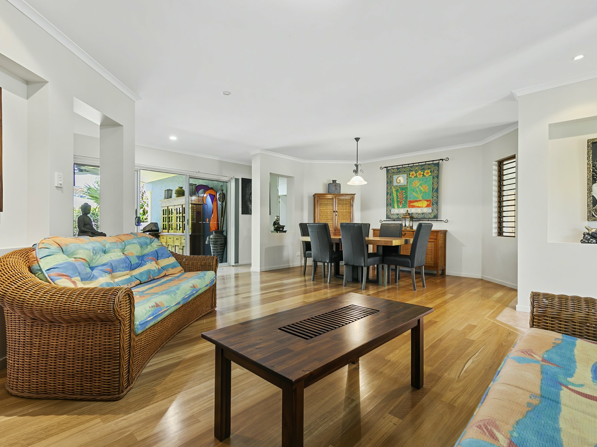 9 Eagle Court, Banksia Beach