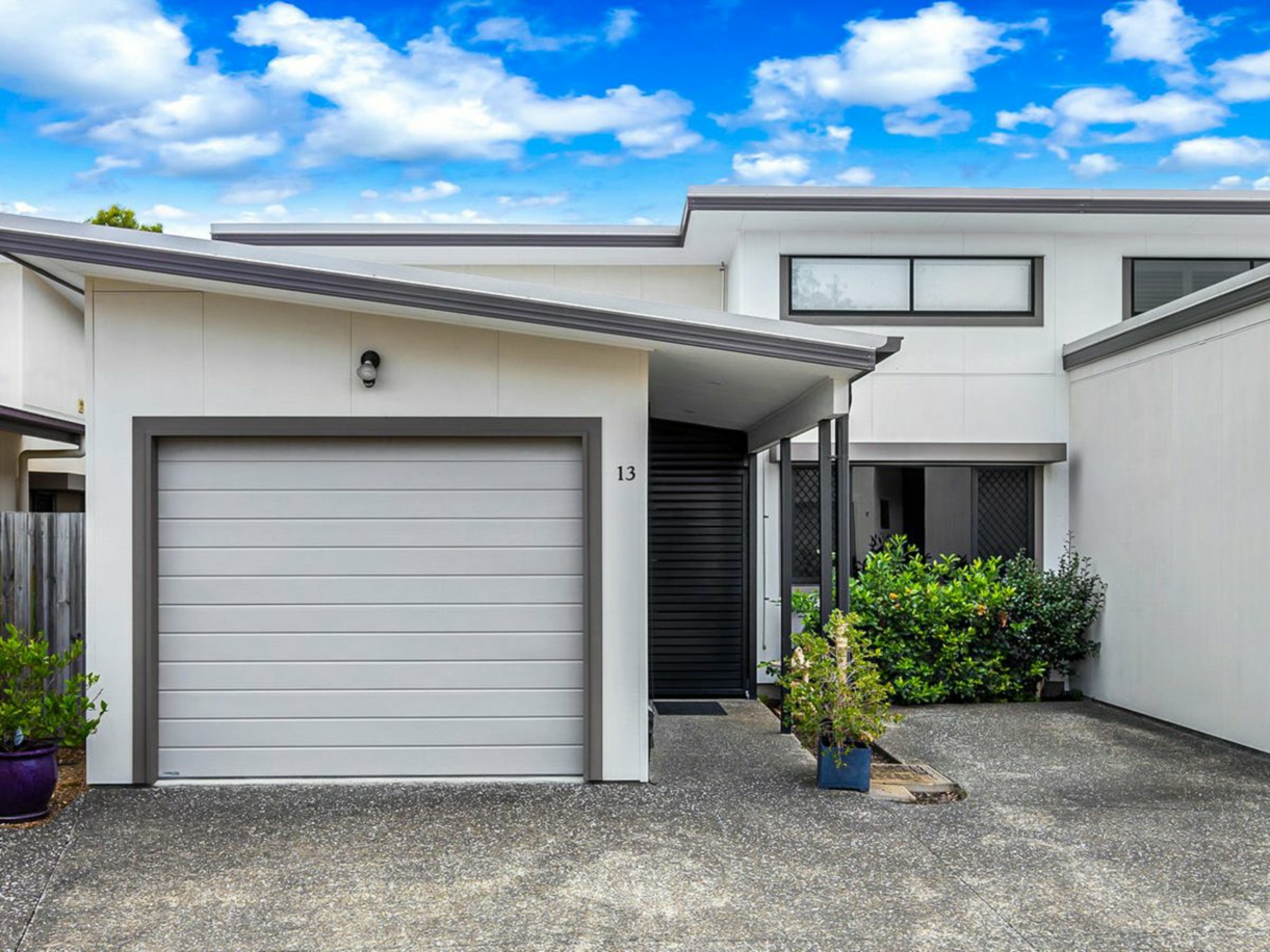 13/4 Kal Ma Kuta Drive, SANDSTONE POINT
