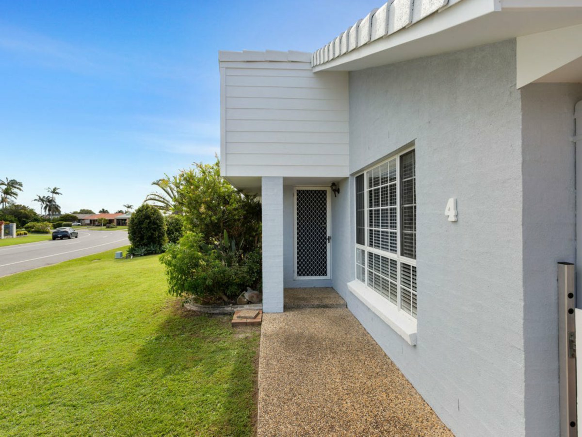 4 Lachlan Crescent, SANDSTONE POINT
