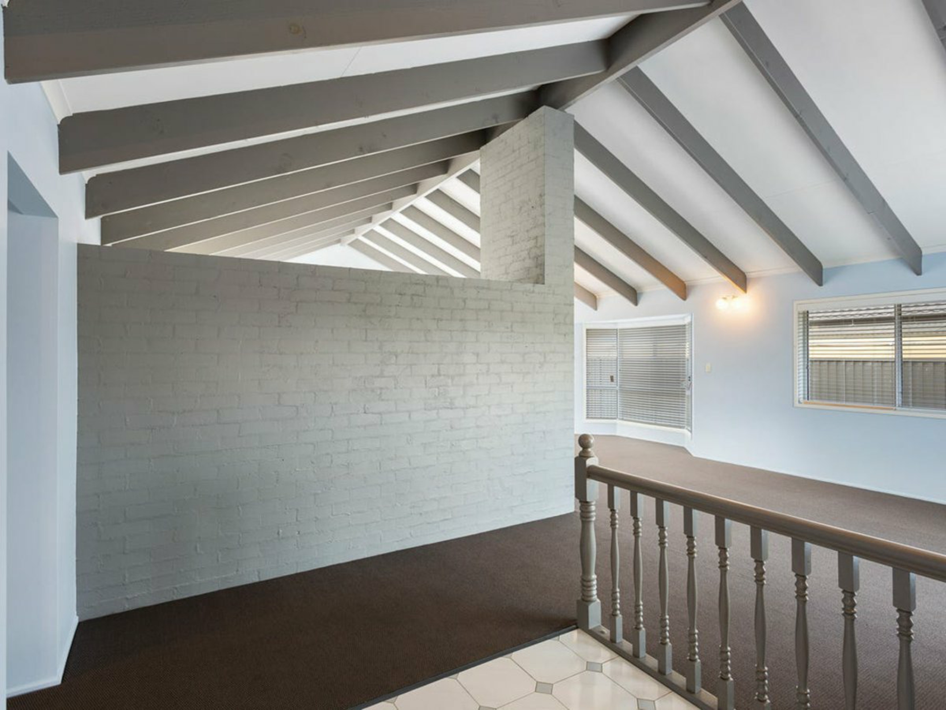4 Lachlan Crescent, SANDSTONE POINT