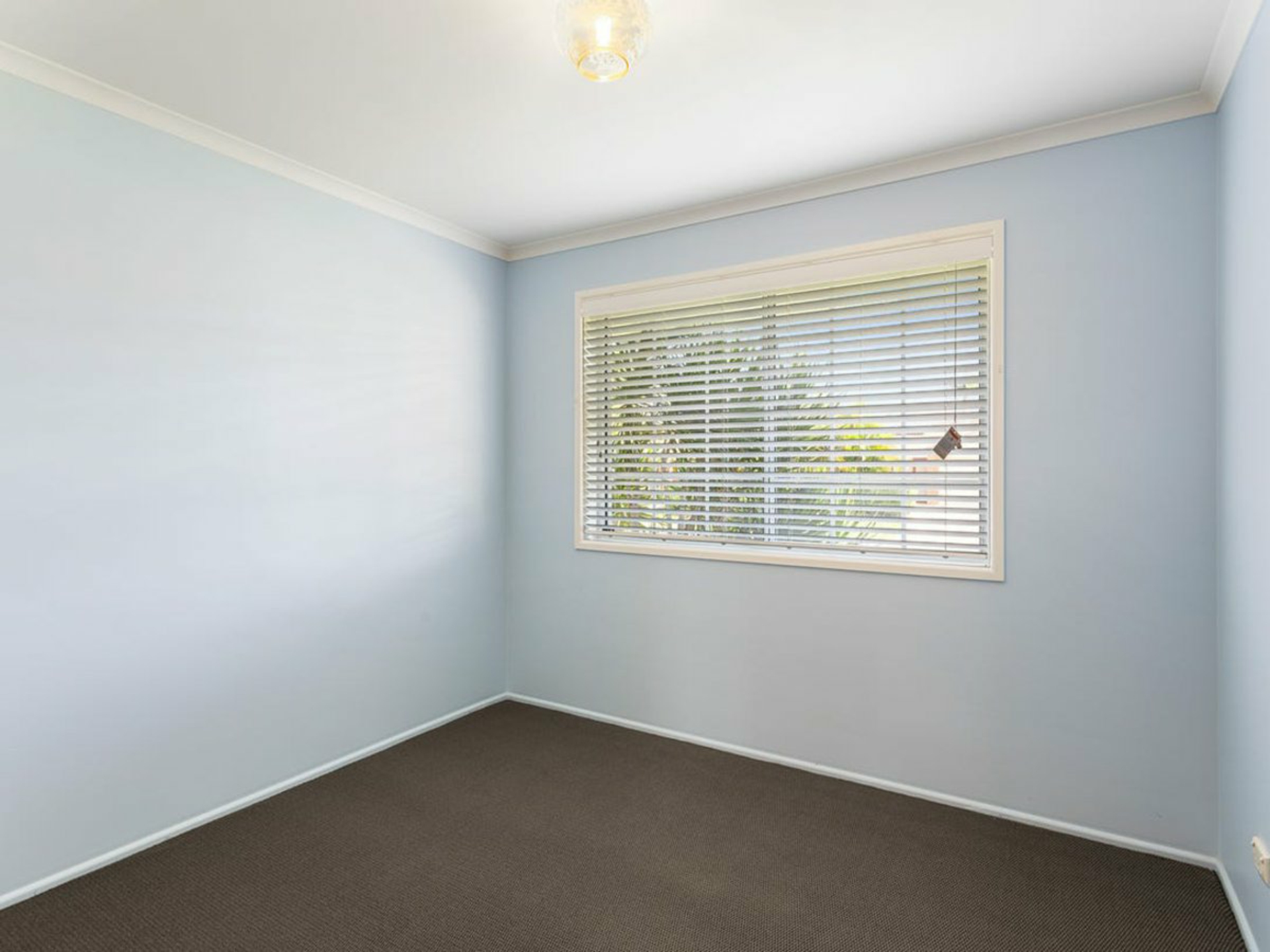 4 Lachlan Crescent, SANDSTONE POINT