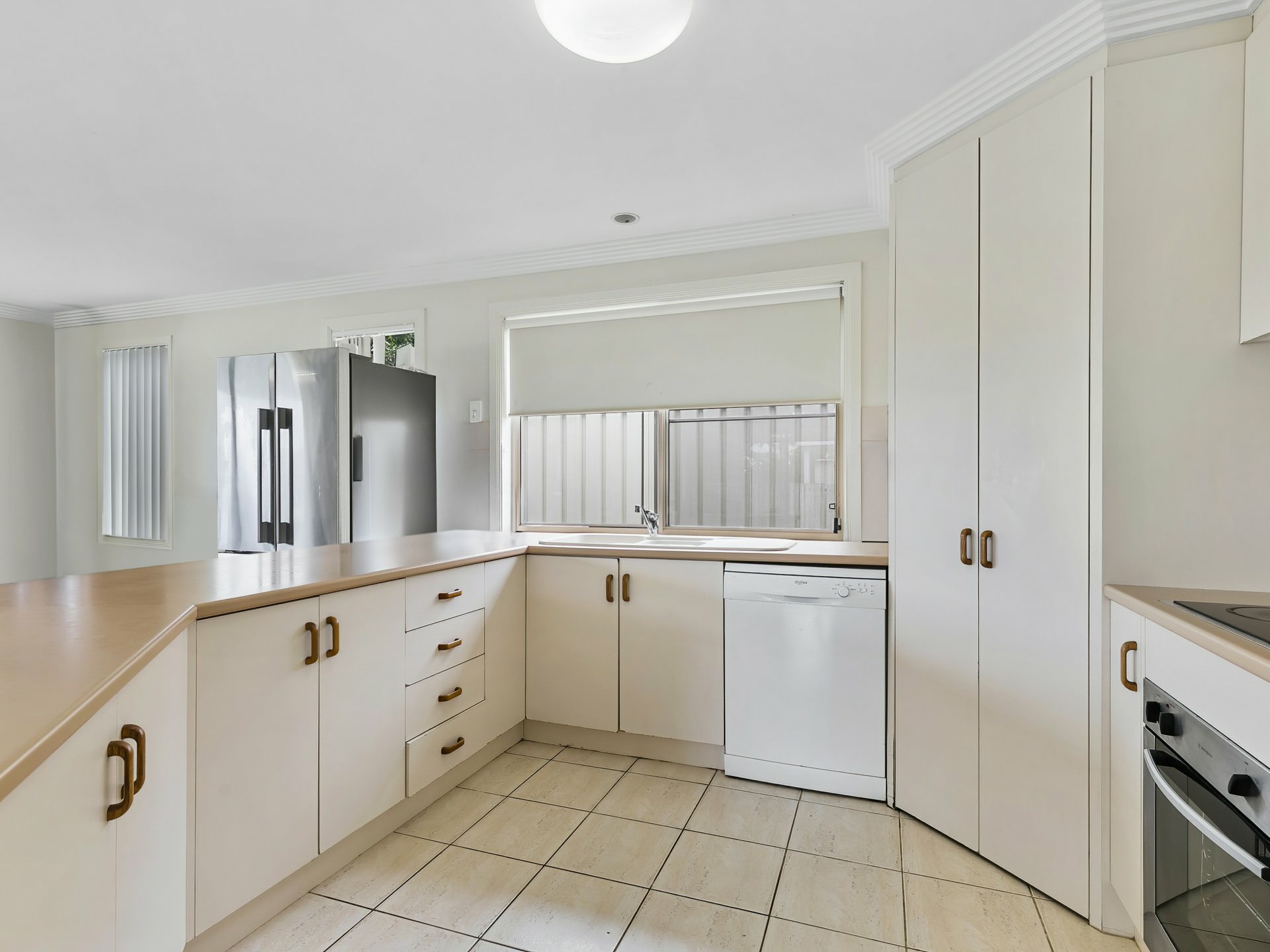 6 Catamaran Court, BANKSIA BEACH